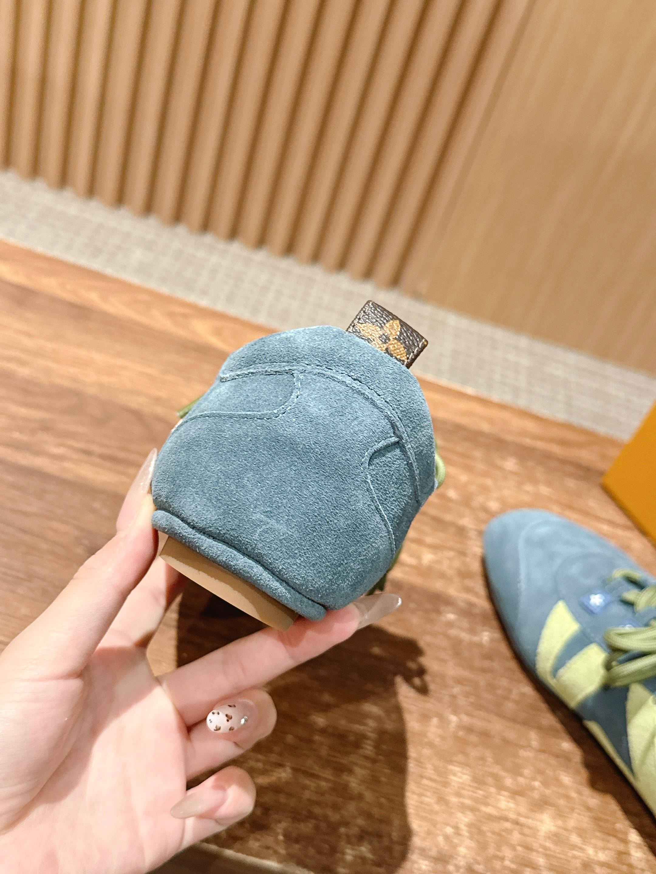 Loui 25fw sneaker