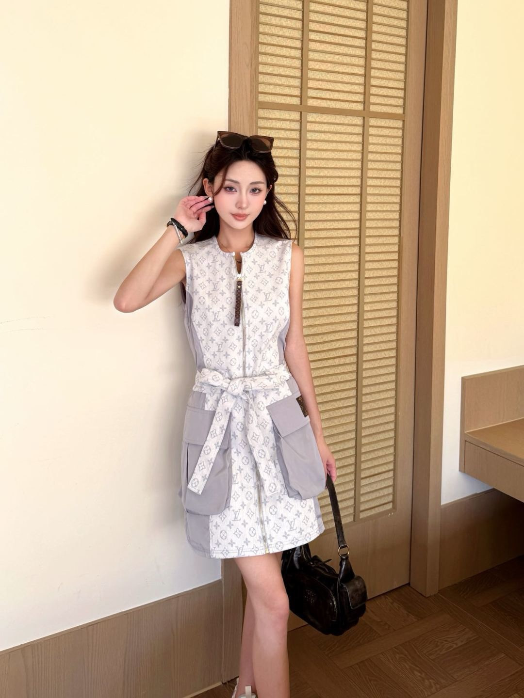 Loui 26ss sleeveless zip-up dress
