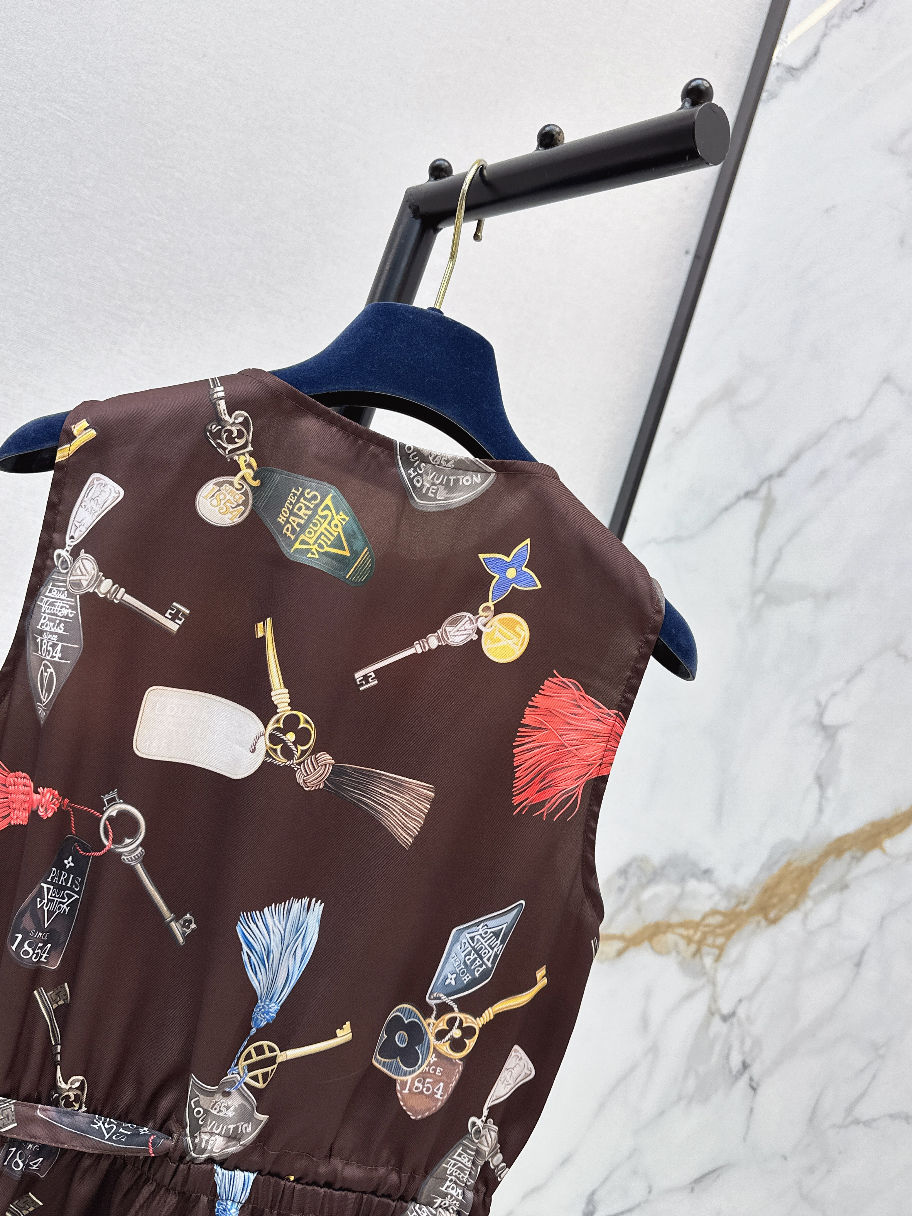 Loui 26ss sleeveless print dress