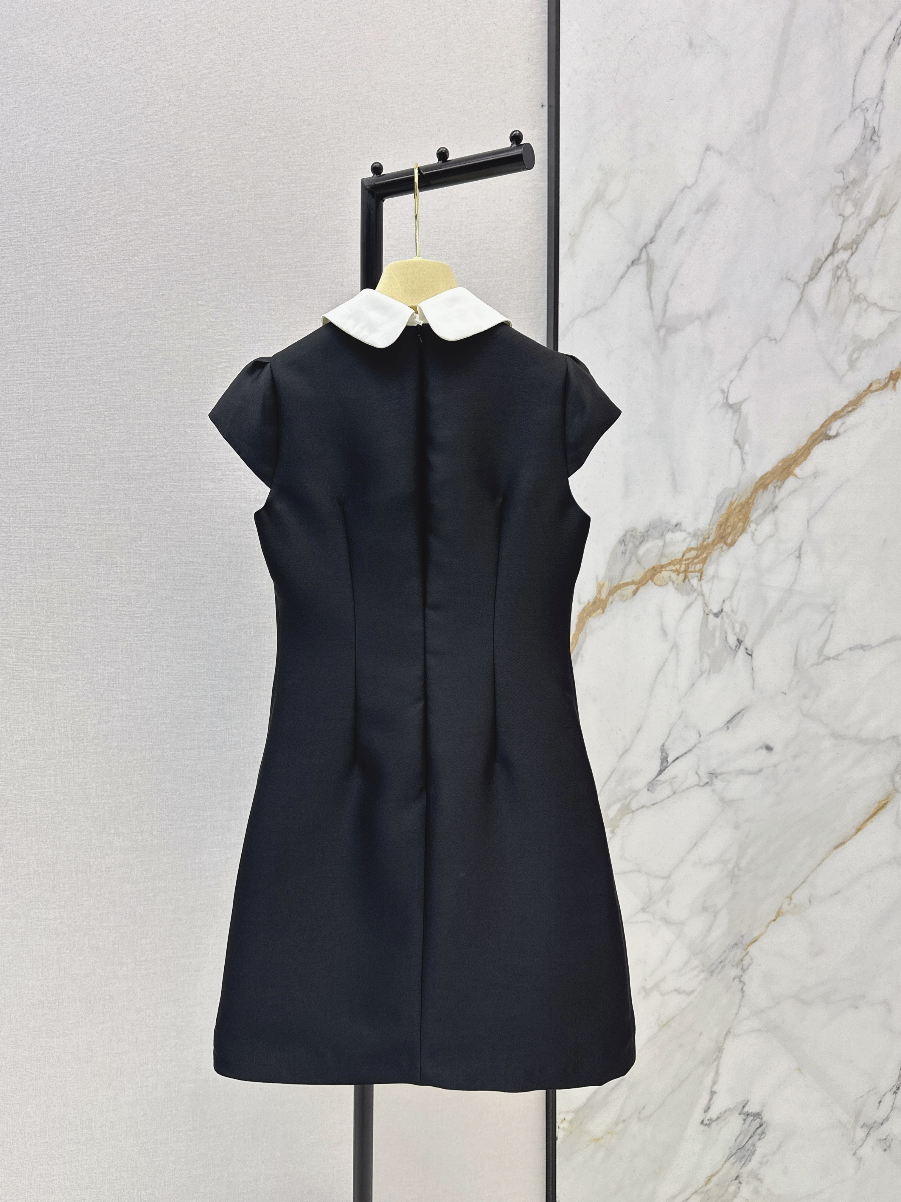 Miu 26ss puff sleeve dress