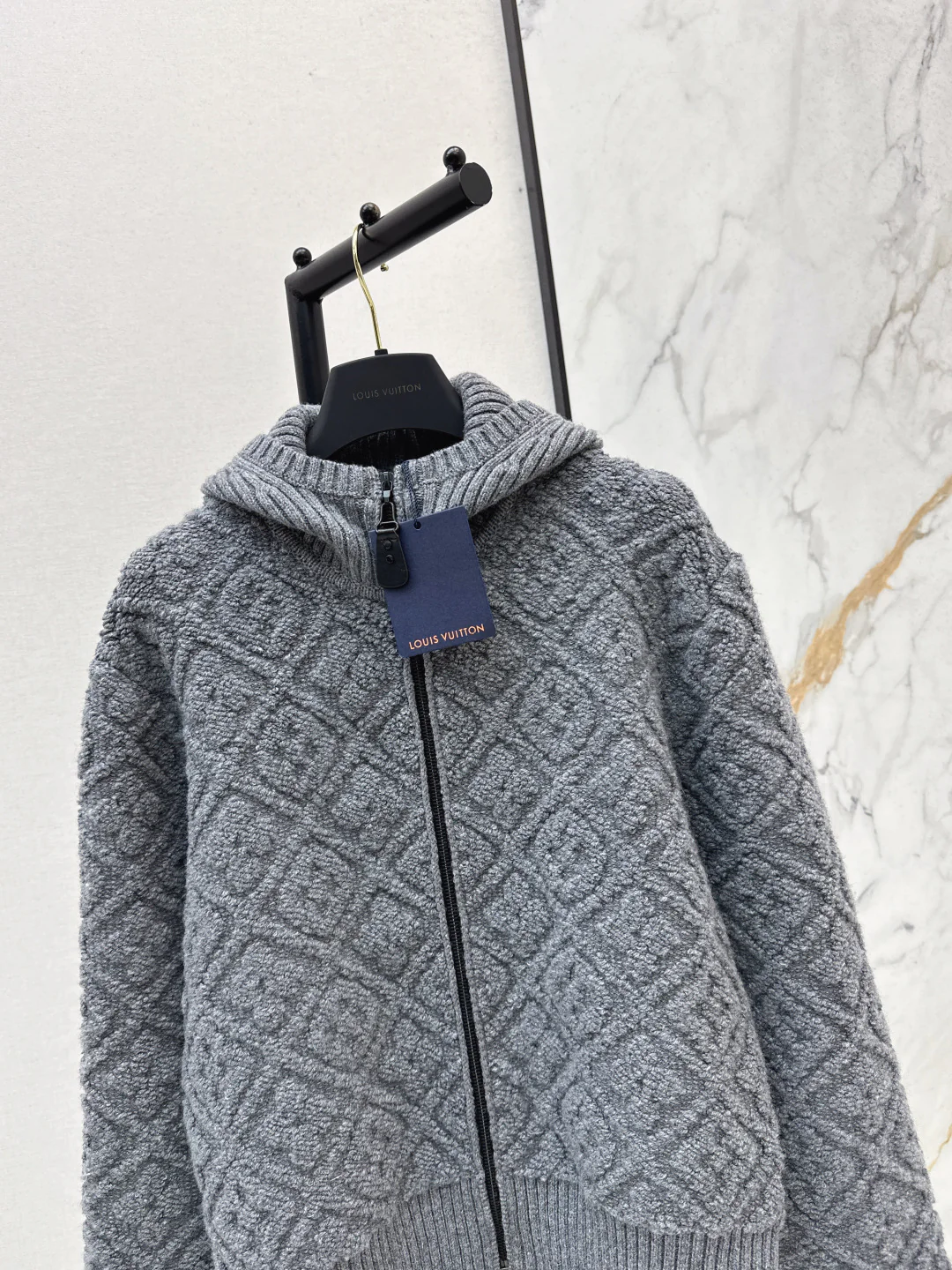 Loui 25fw hooded jacket