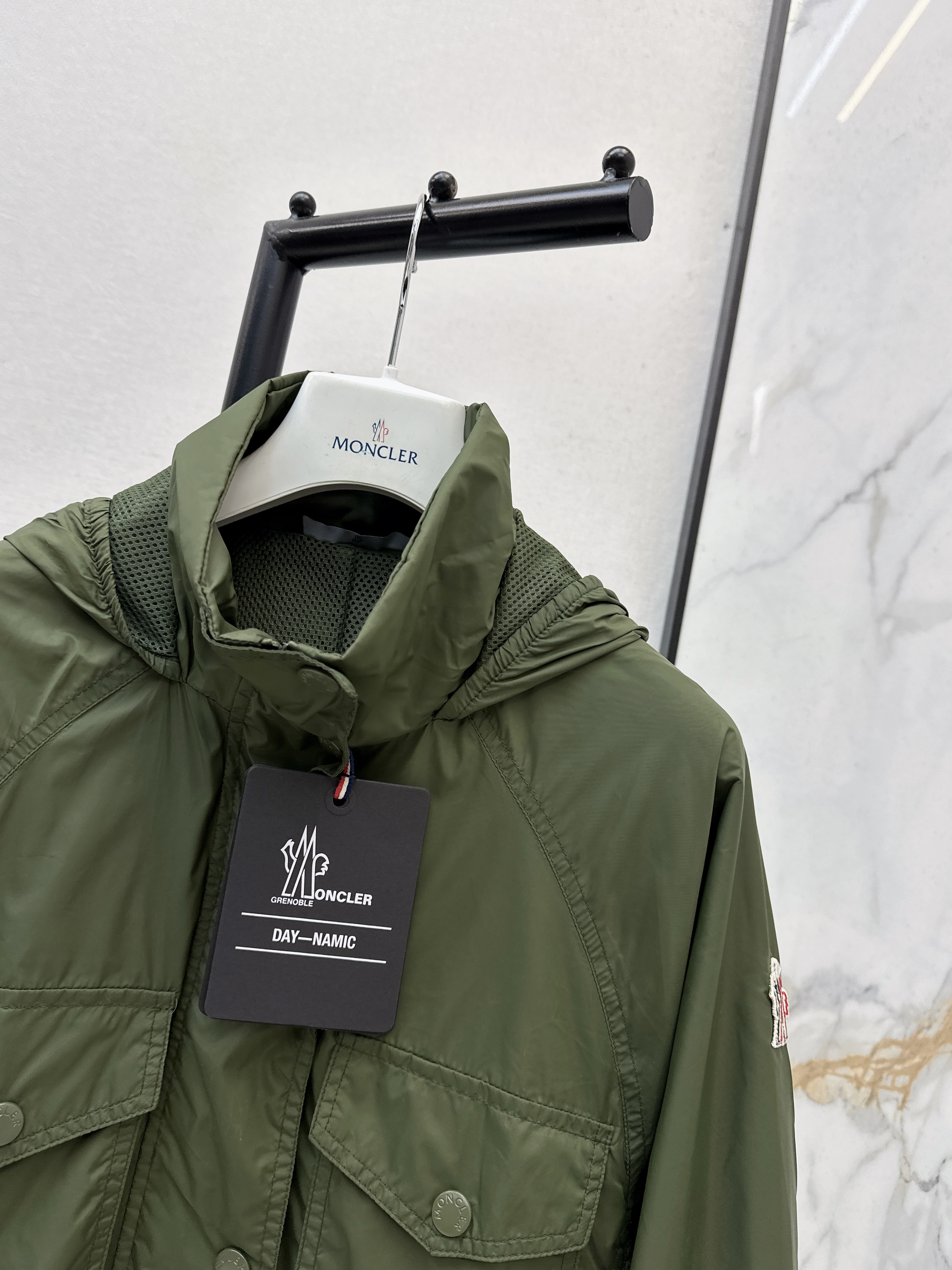 Monc 26ss trench coat