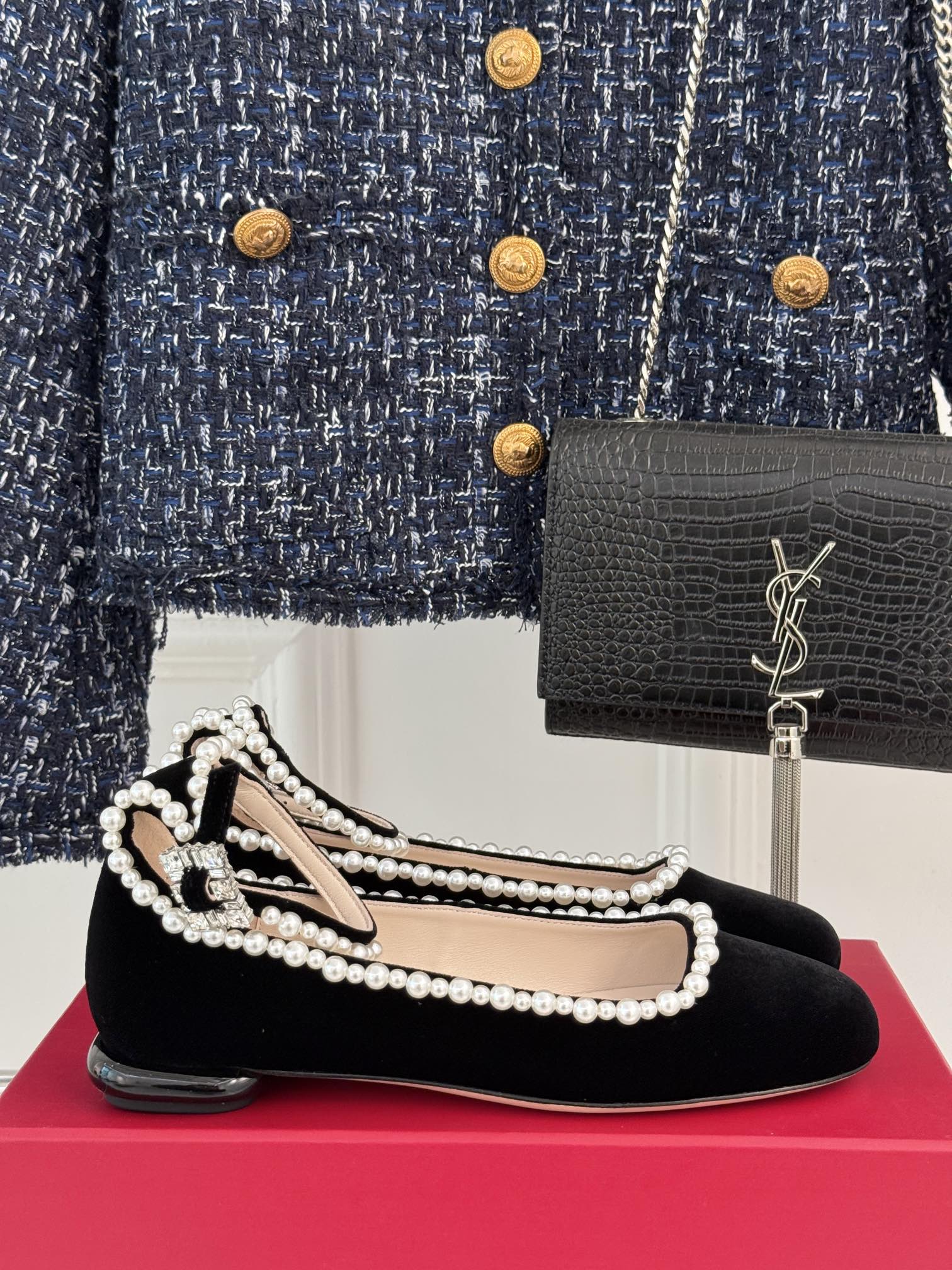 R Vi pearls ballerina shoes