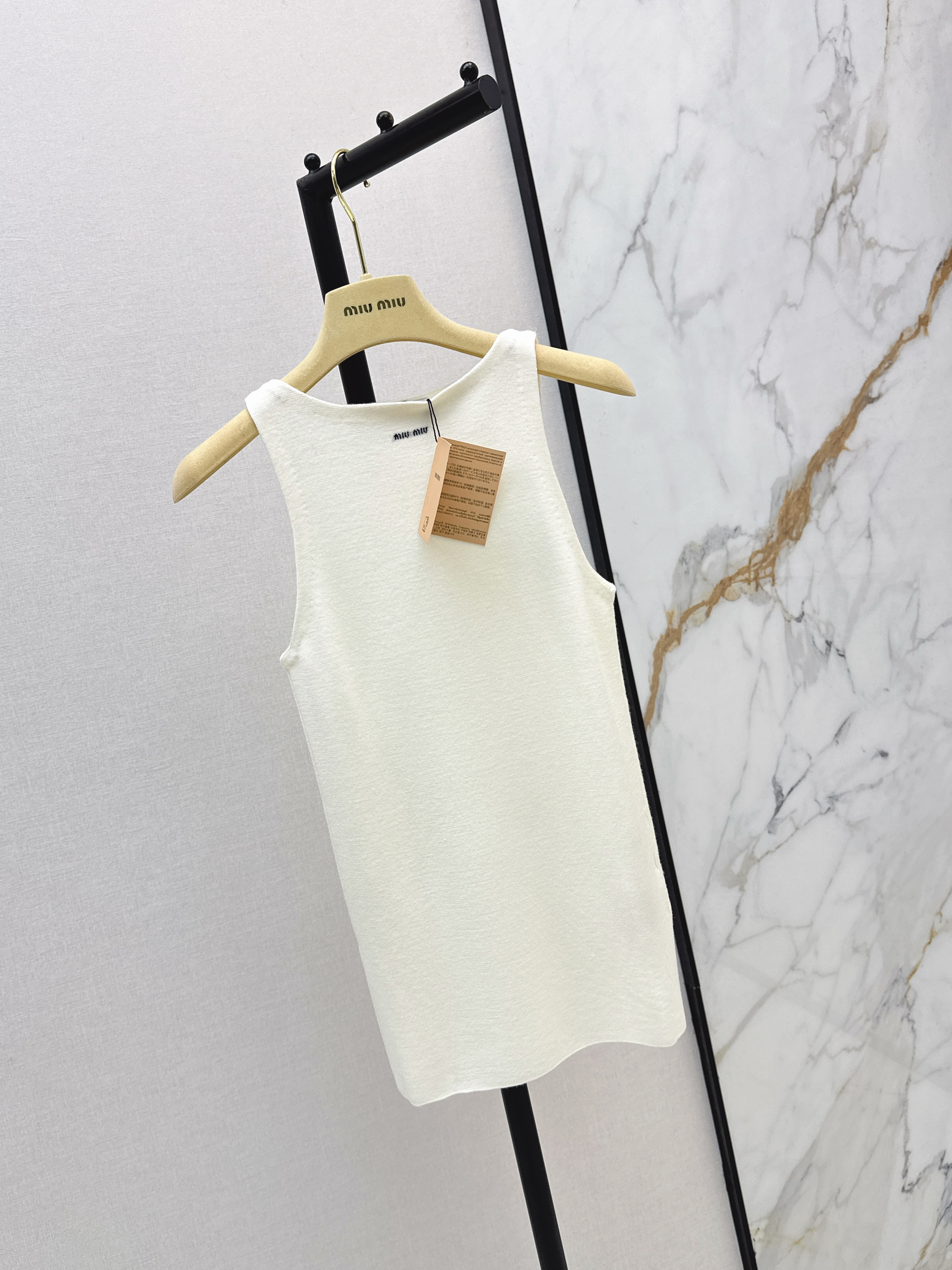 Miu 26ss knit vest