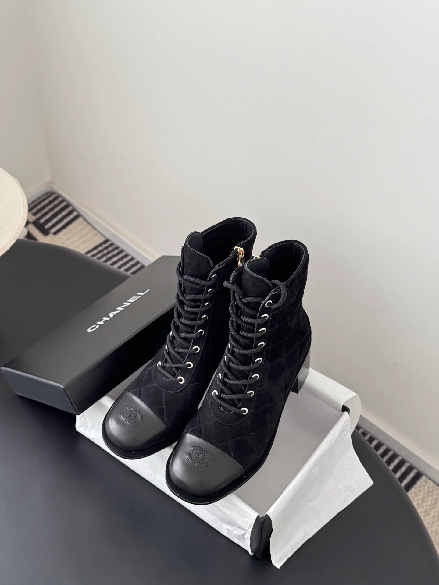 Chan 26ss ankle boots