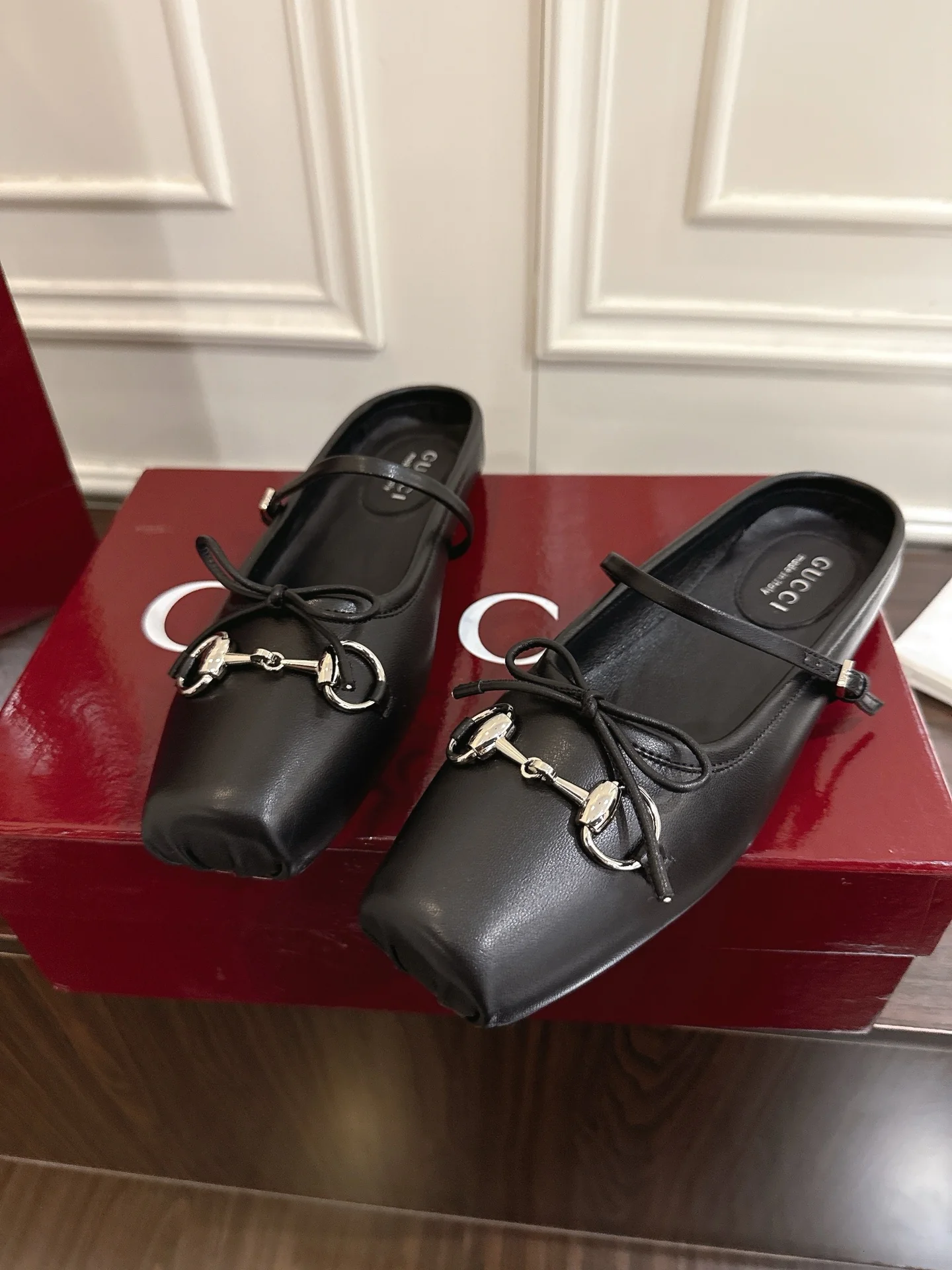 Guc 25fw mules