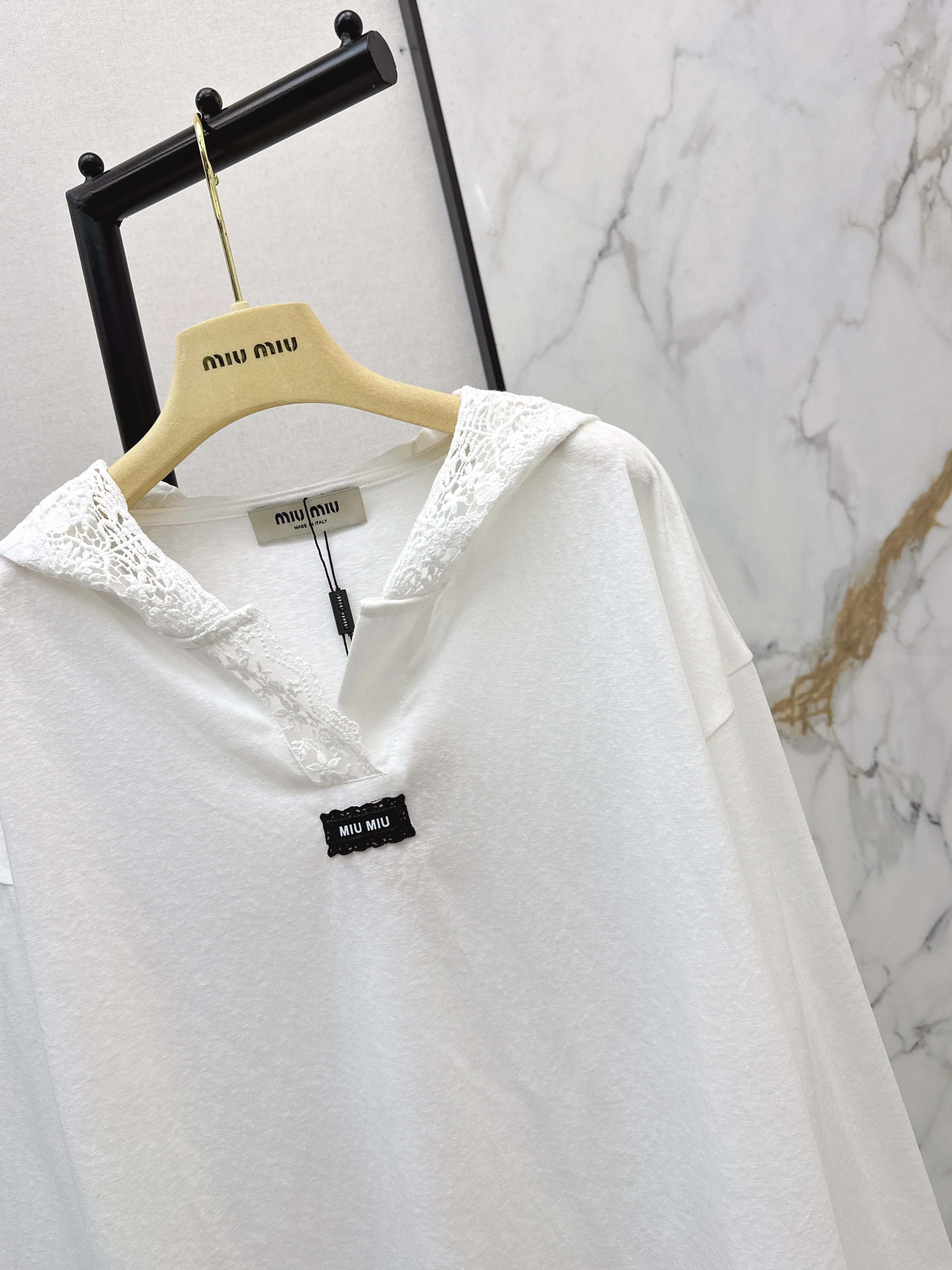 Miu 26ss lace hooded shirts