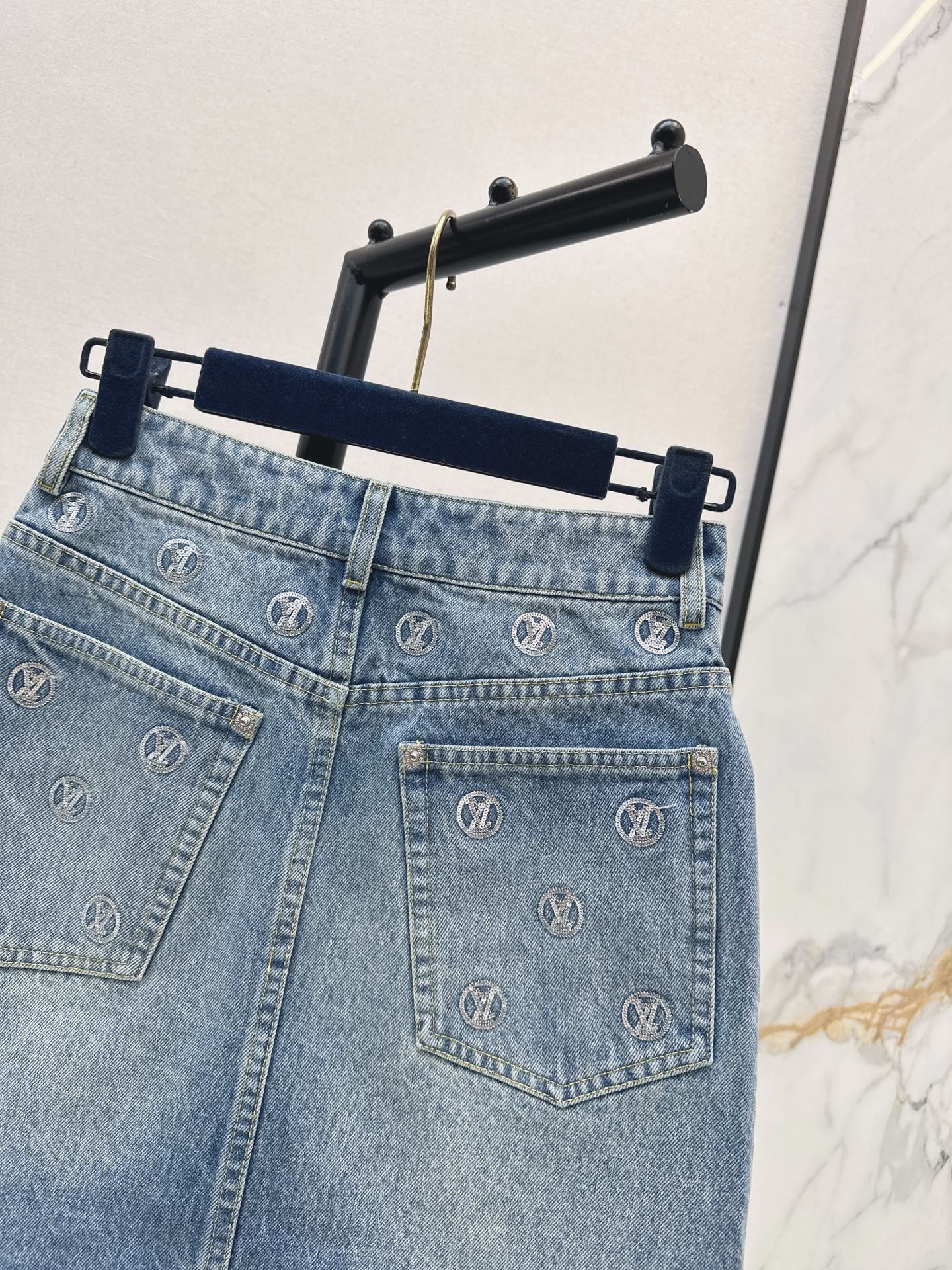 Louis 25fw embroidery denim skirts coin sequins