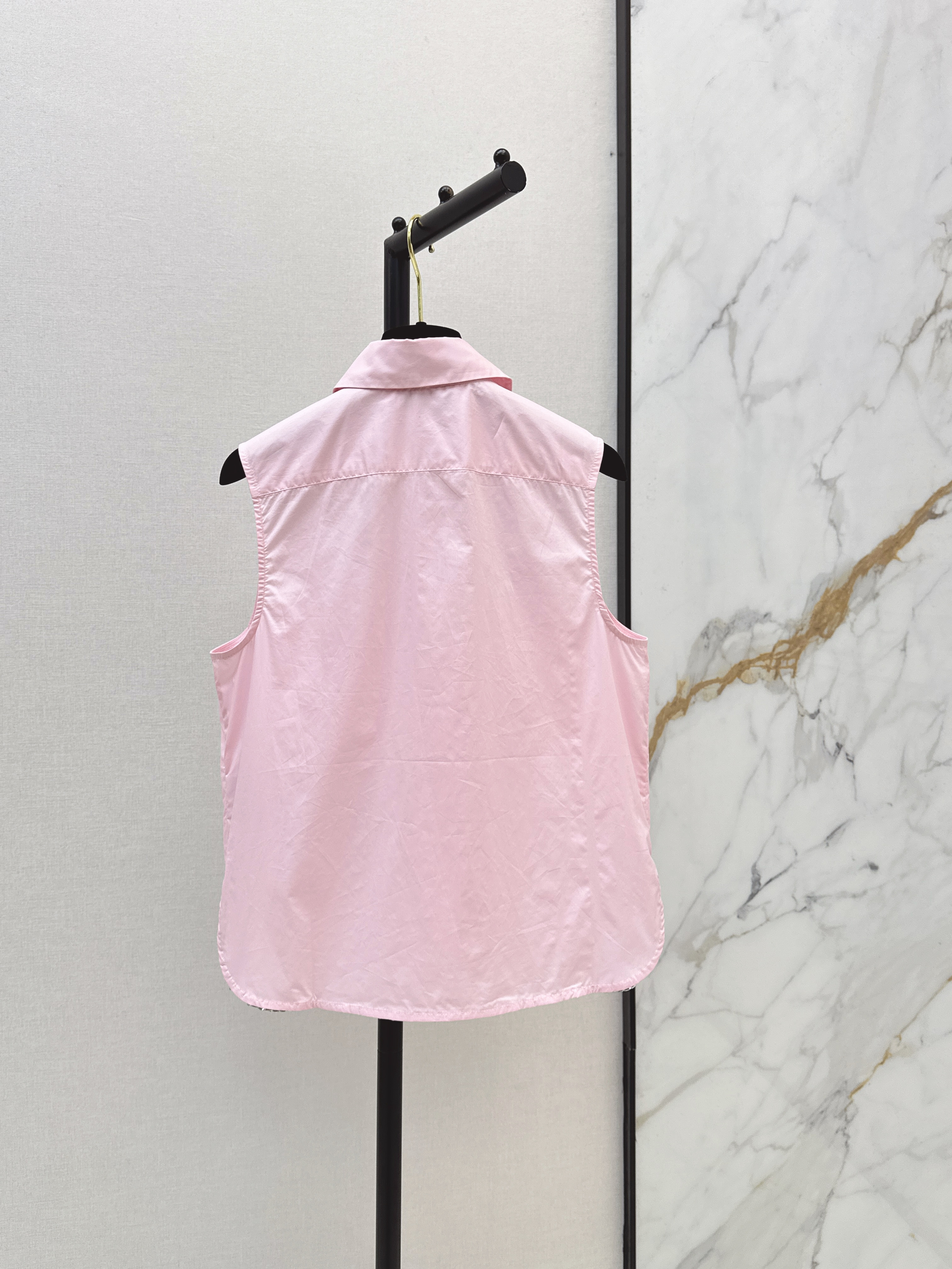 Chan 26ss sleeveless shirt