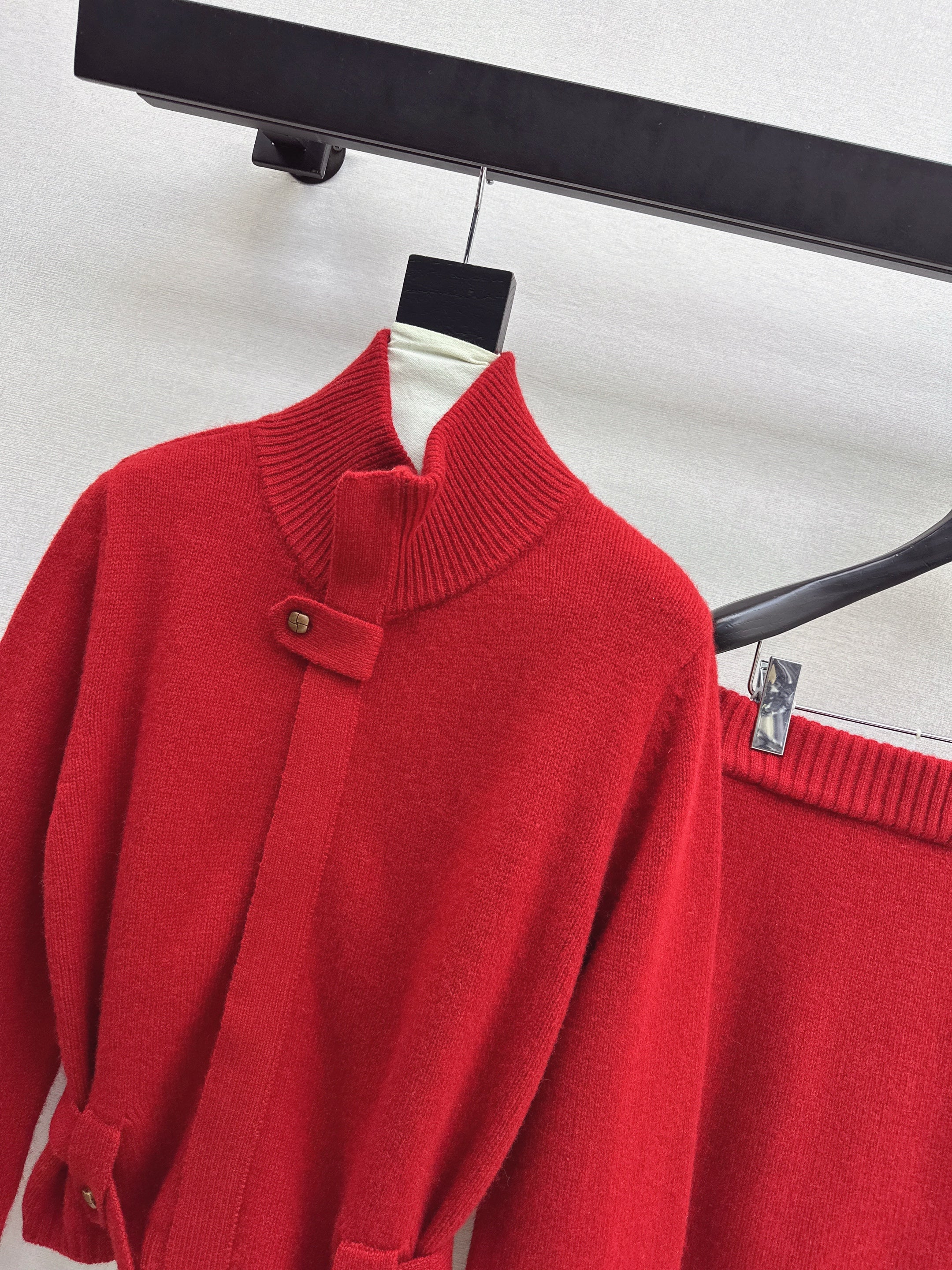 Loro 26ss outfit sets zip-up cardigan+skirts