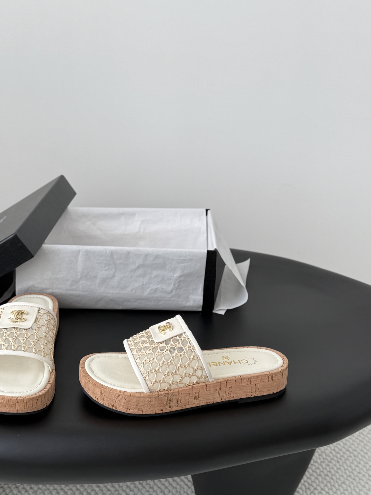 Chan 26C mesh slippers