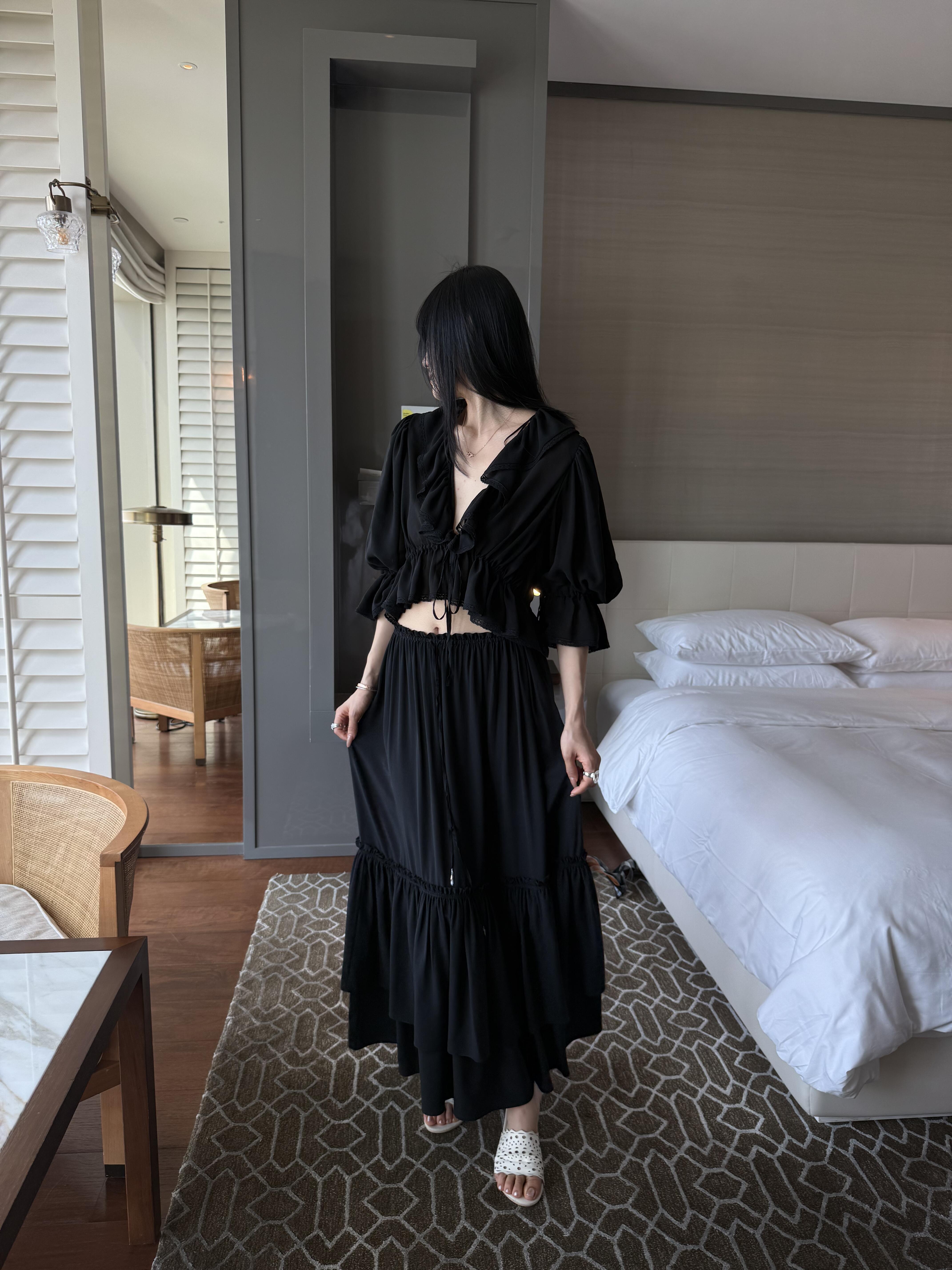 Chol 26ss ruffle top skirt set