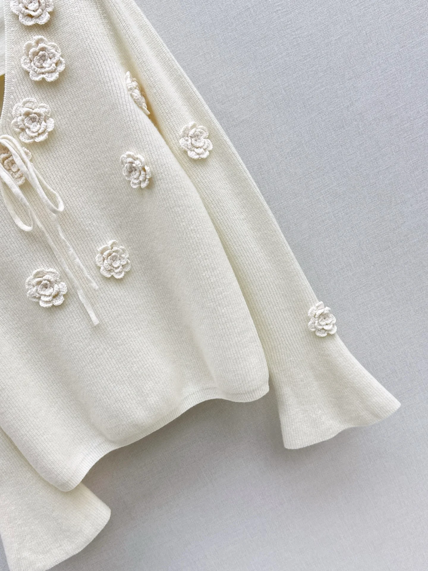 Miu 26ss knit sweater