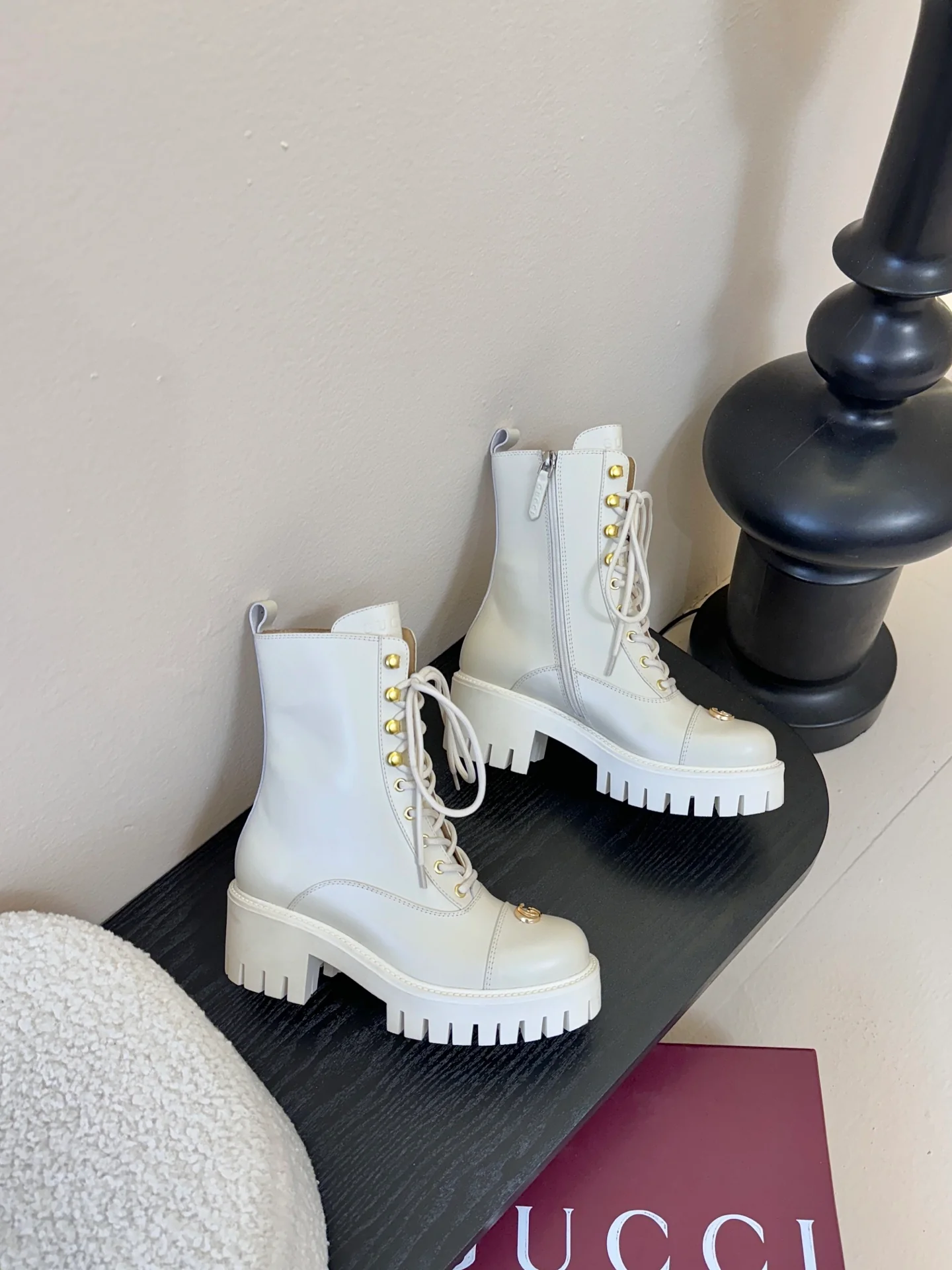 Gucc 25fw combat boots