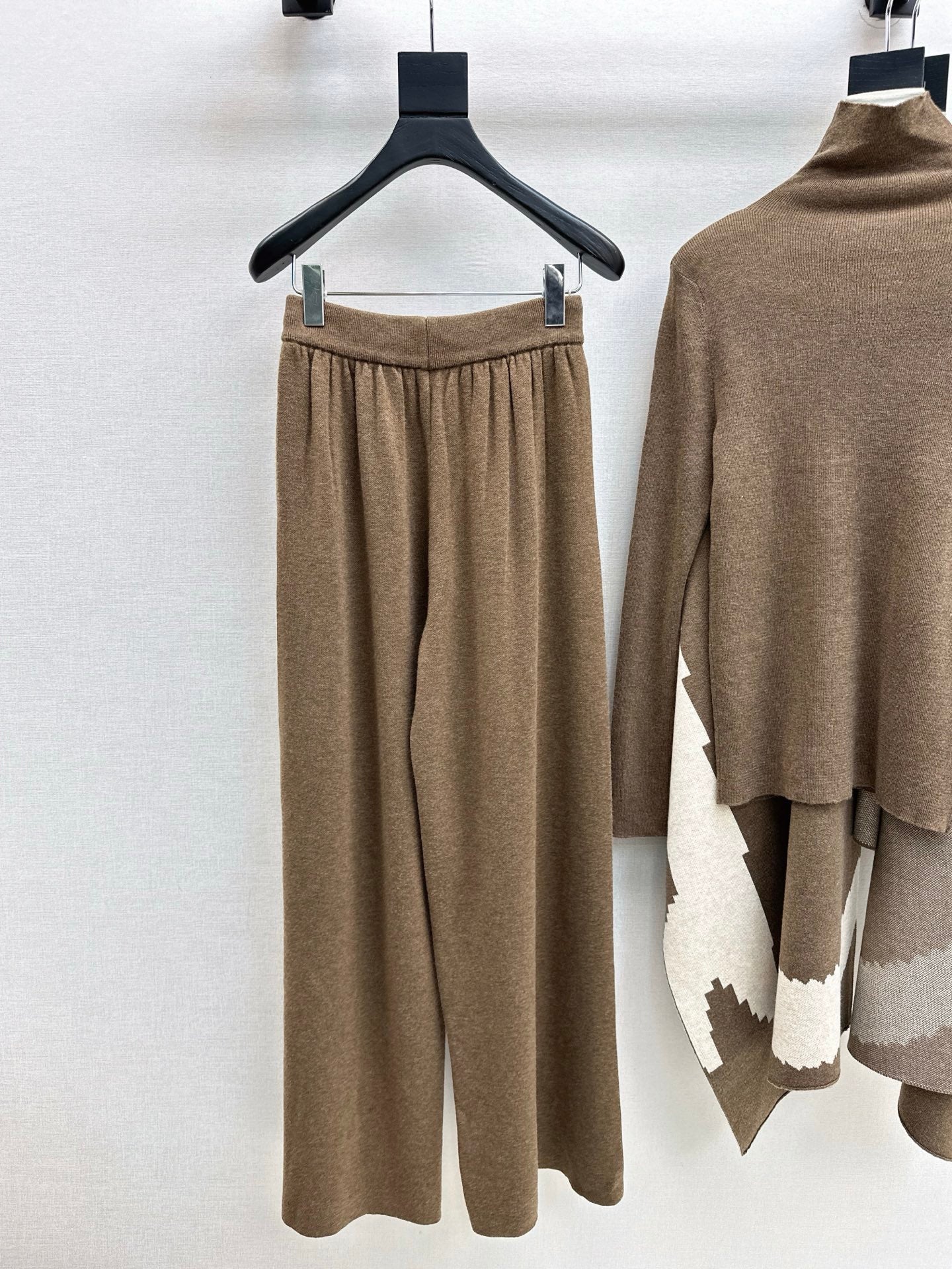 Max 26ss knit outfit sets with cape