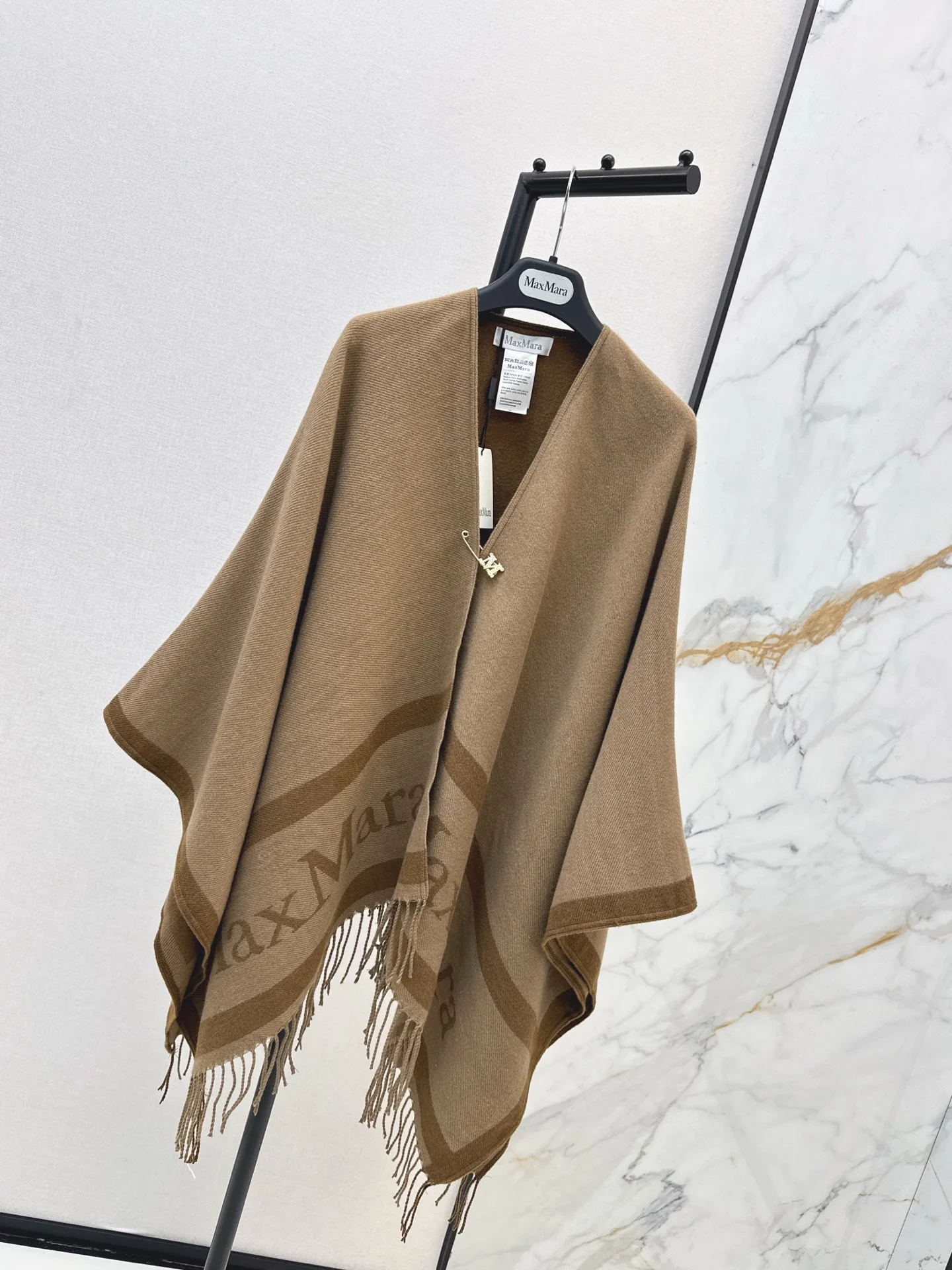 Max 25fw wool shawl