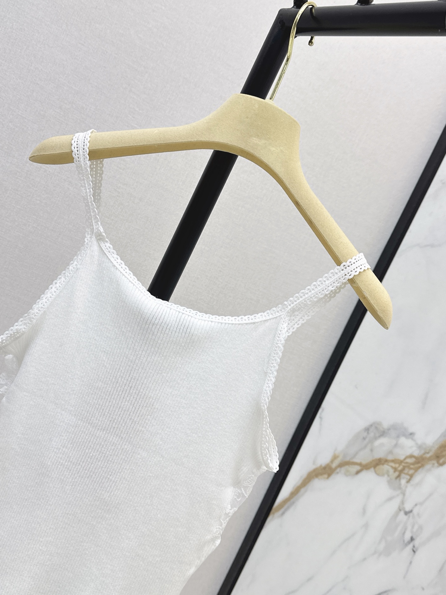 Miu 26ss lace trim camisole