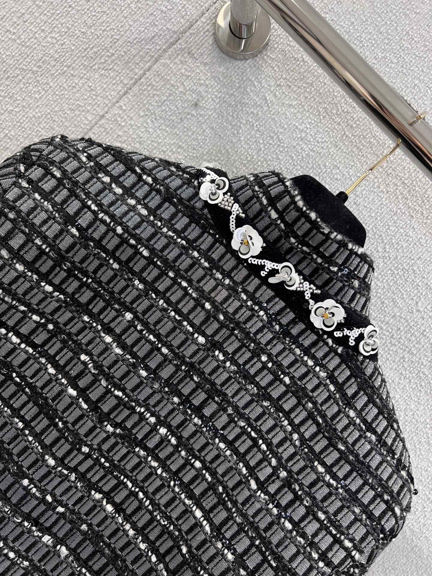 Chan 25fw tweed jacket