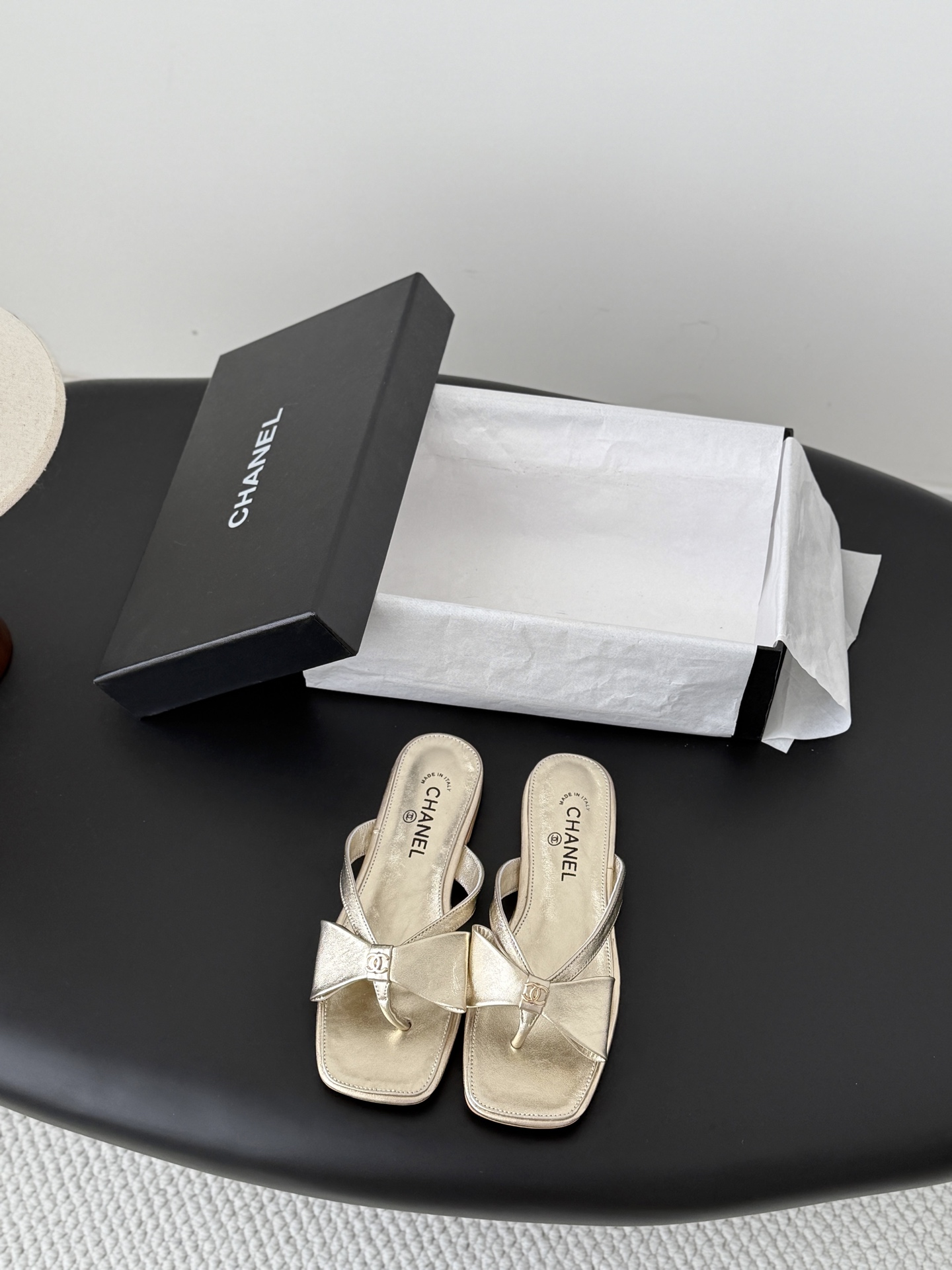 Chan 26P flip-flops