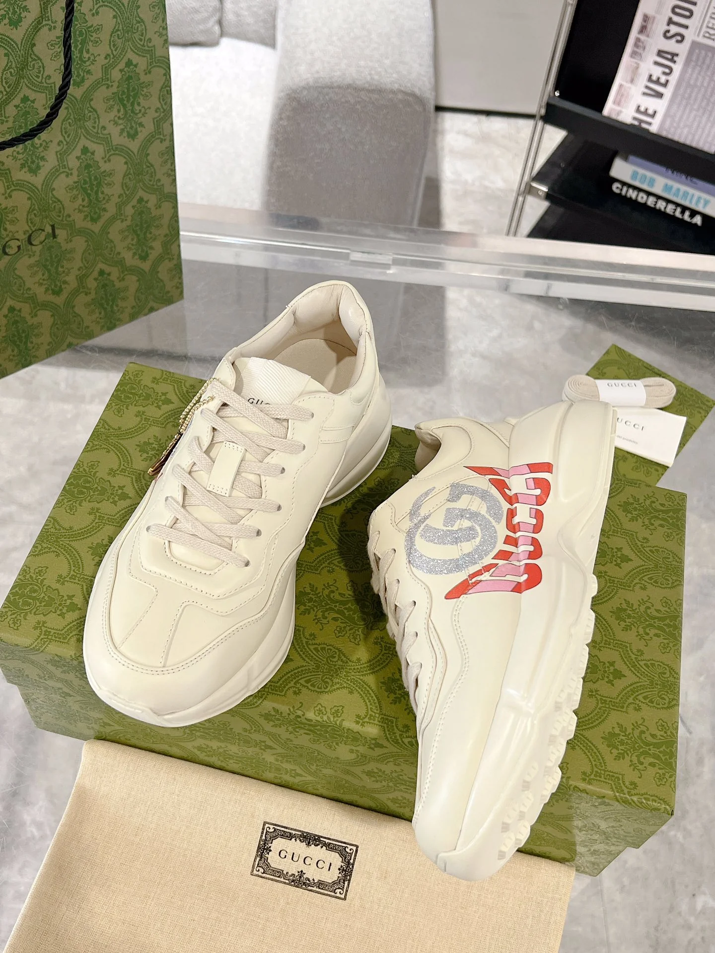 Gucc 25fw rhyton series dad's shoes