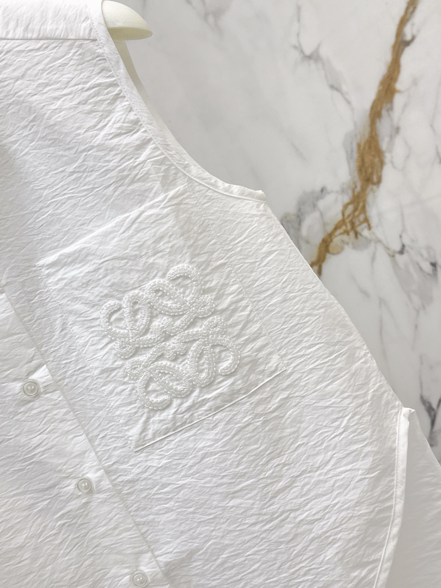 Loe 26ss sleeveless embroidery shirt