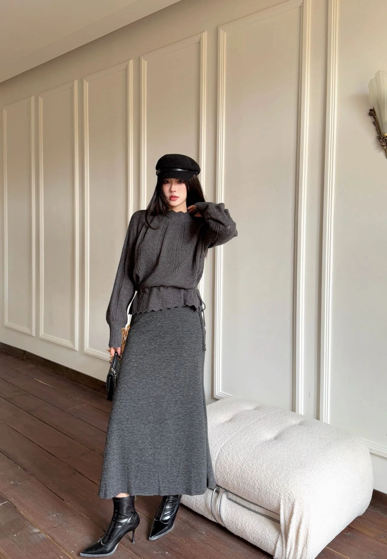 Chan 256ss drawstring sweater