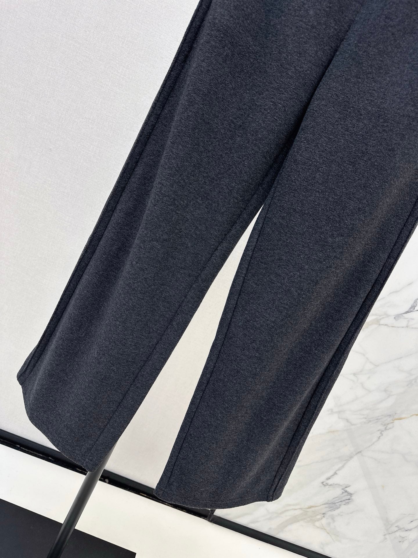 Loe 25fw wide pants