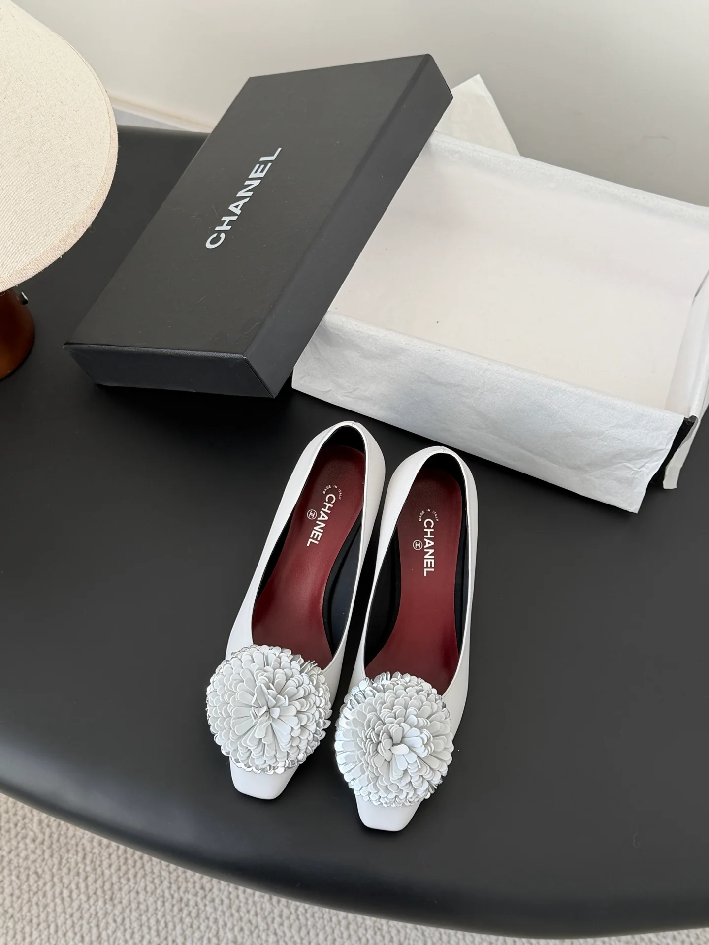 Chan 26K camellia flower chunky heels