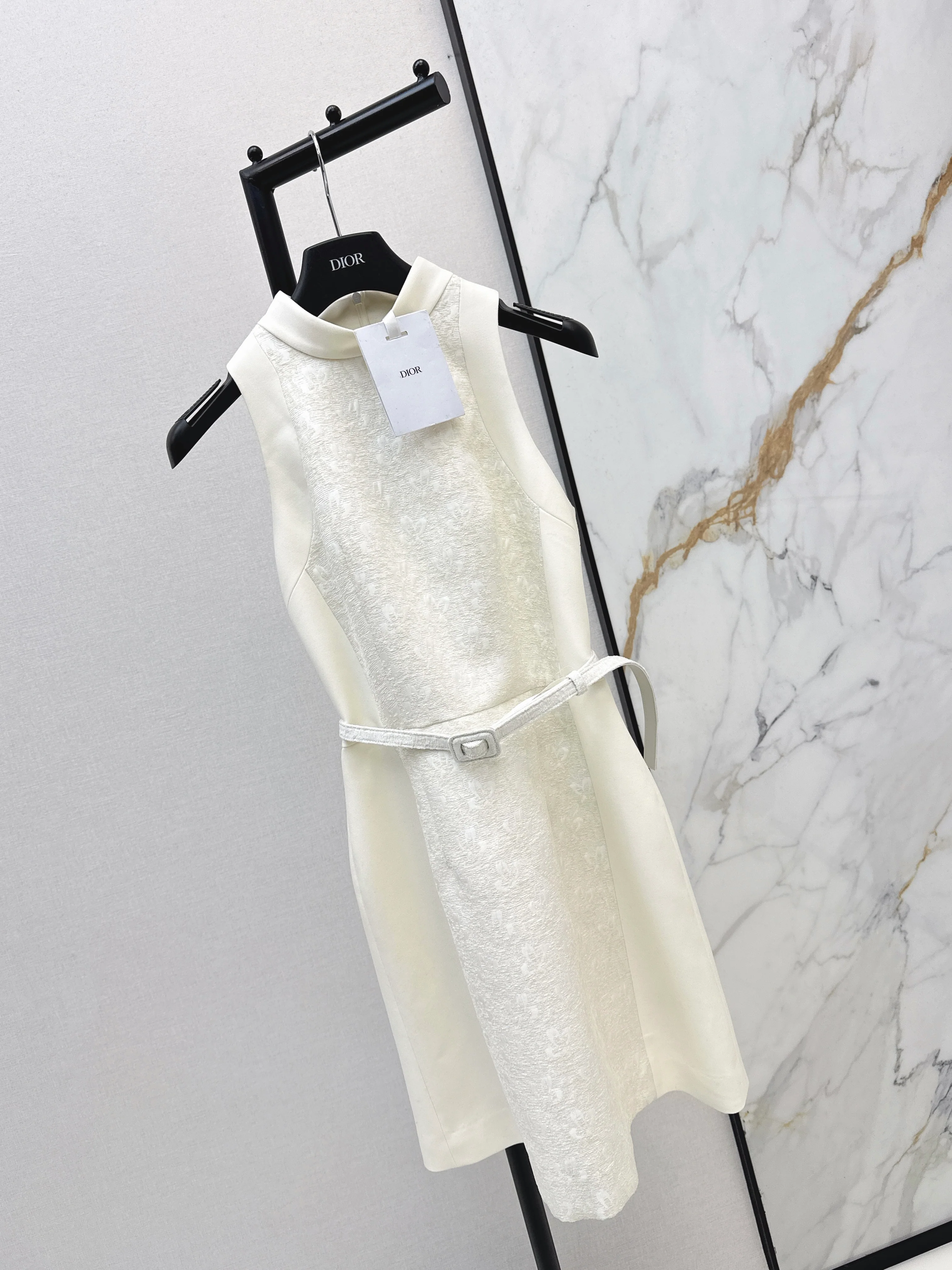 CD 26ss jacquard belted dress