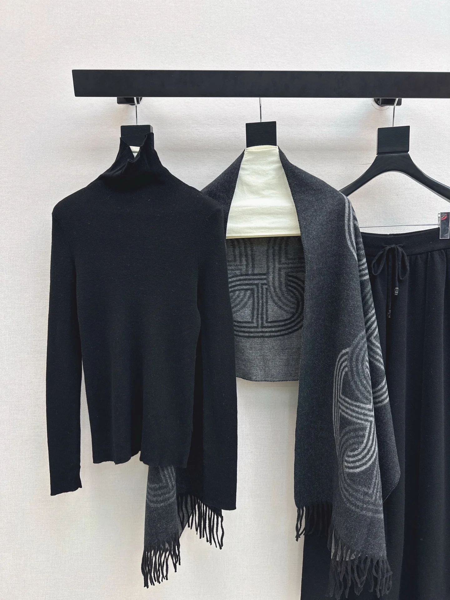 Herm 26ss knit outfit sets basic tee+pant+shawl