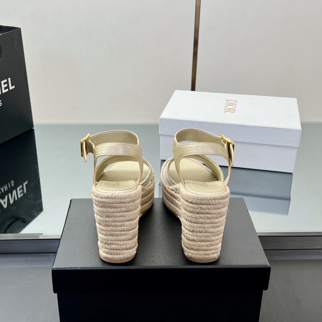 CD 26ss sandals
