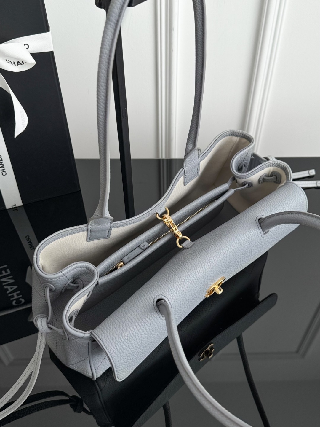 Chan 26S baguette bag