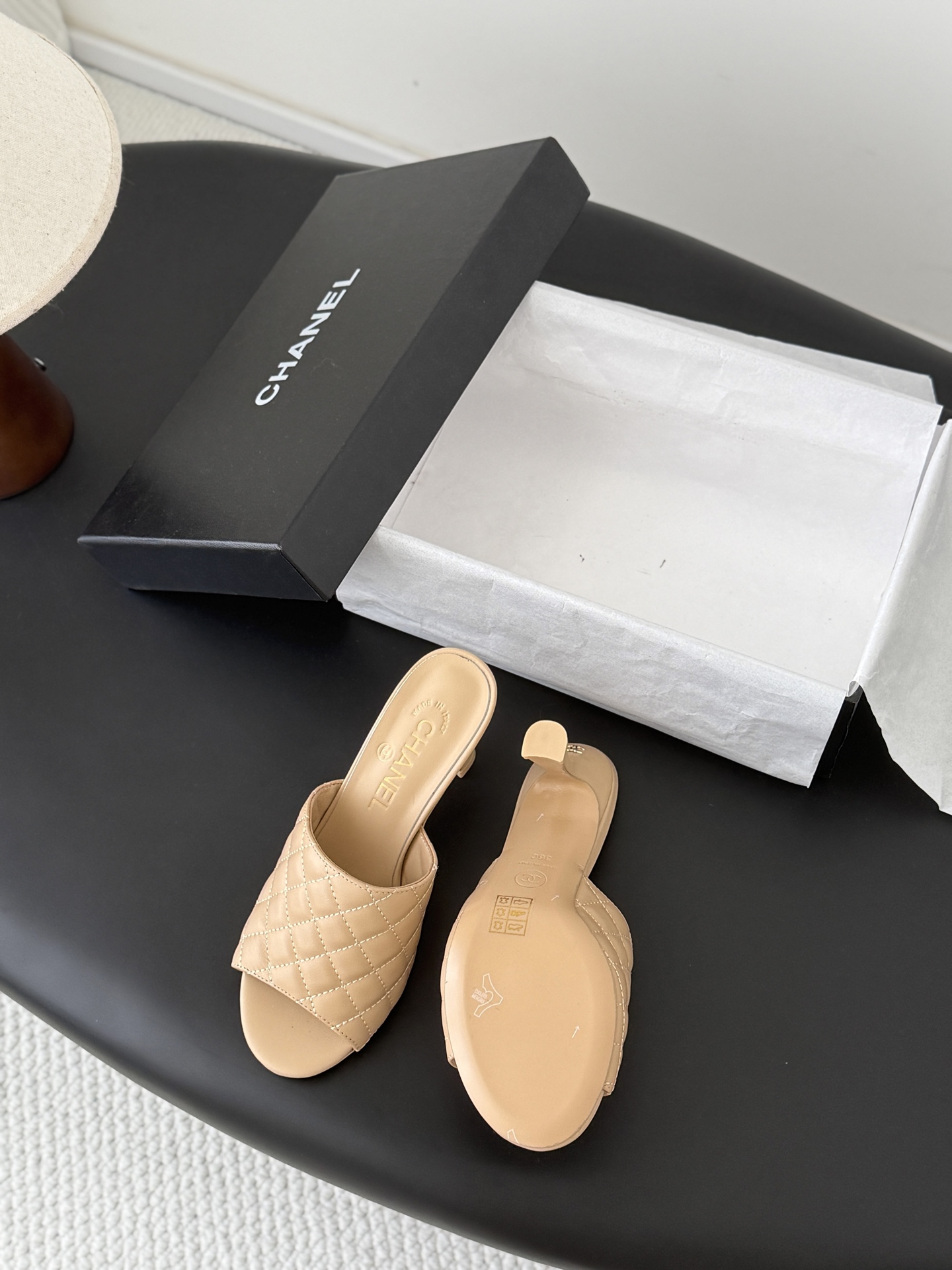 Chan 26ss kitten heels sandals