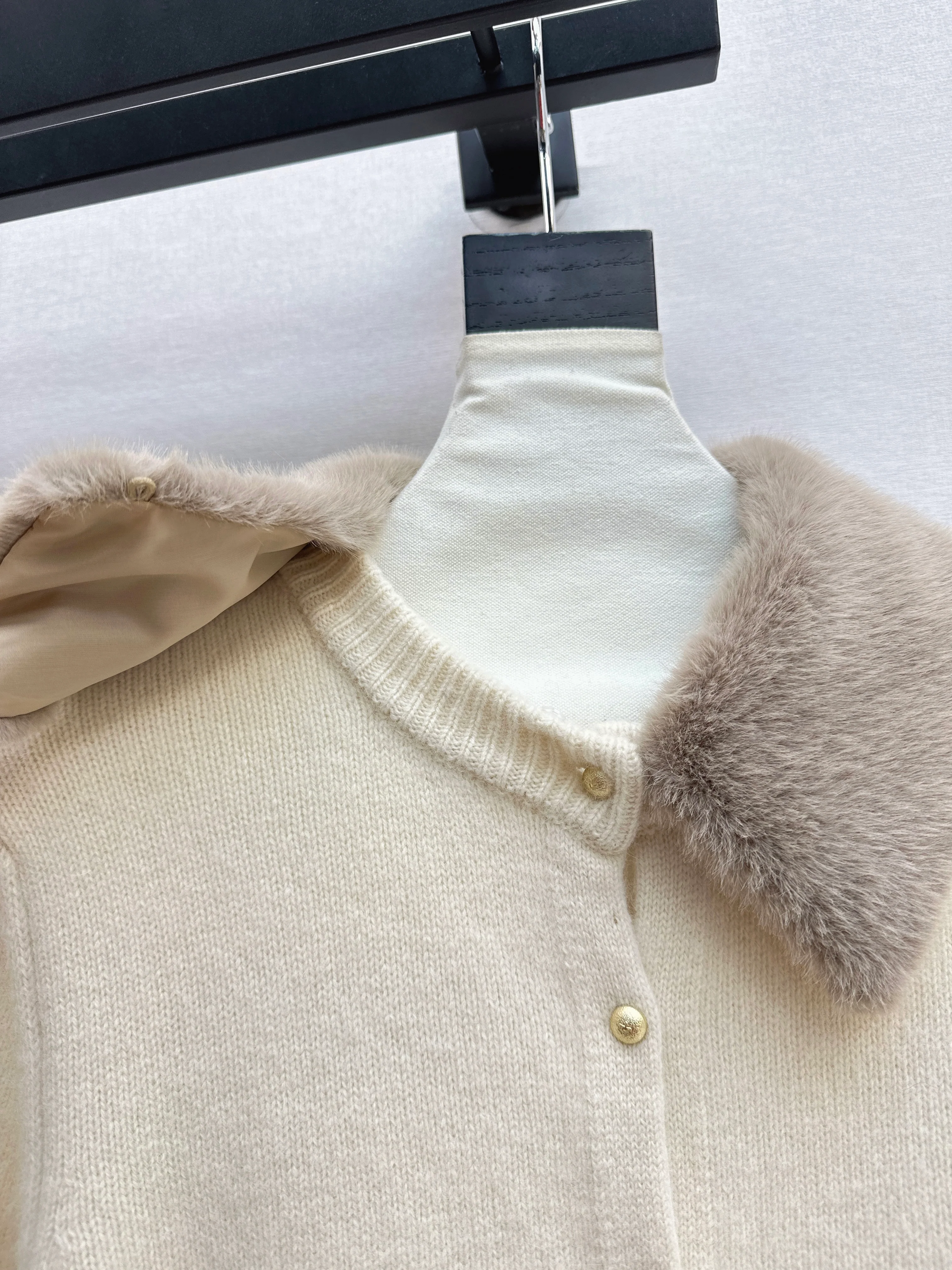 Miu 26ss wool cardigan
