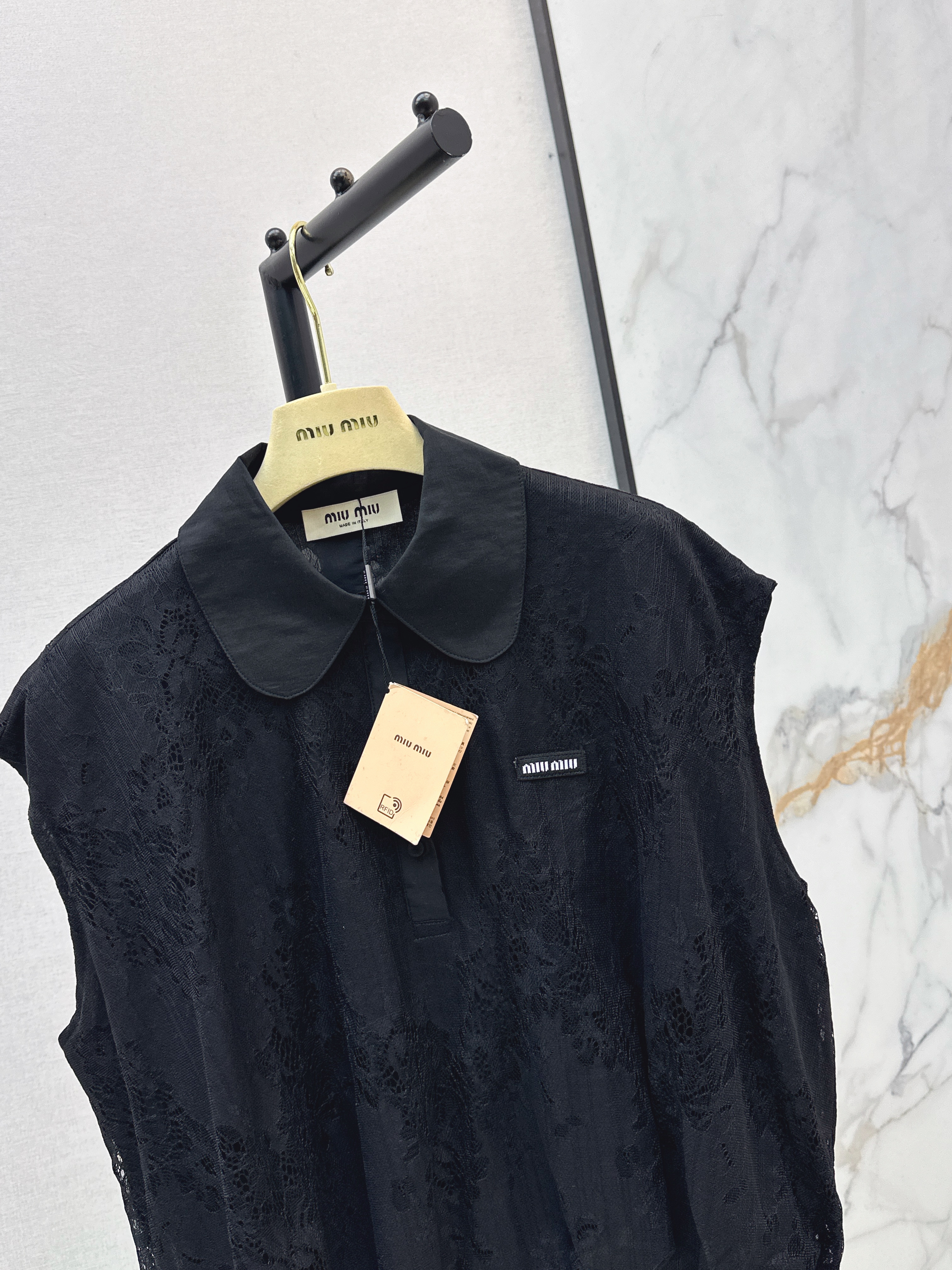 Miu 26ss lace trim top