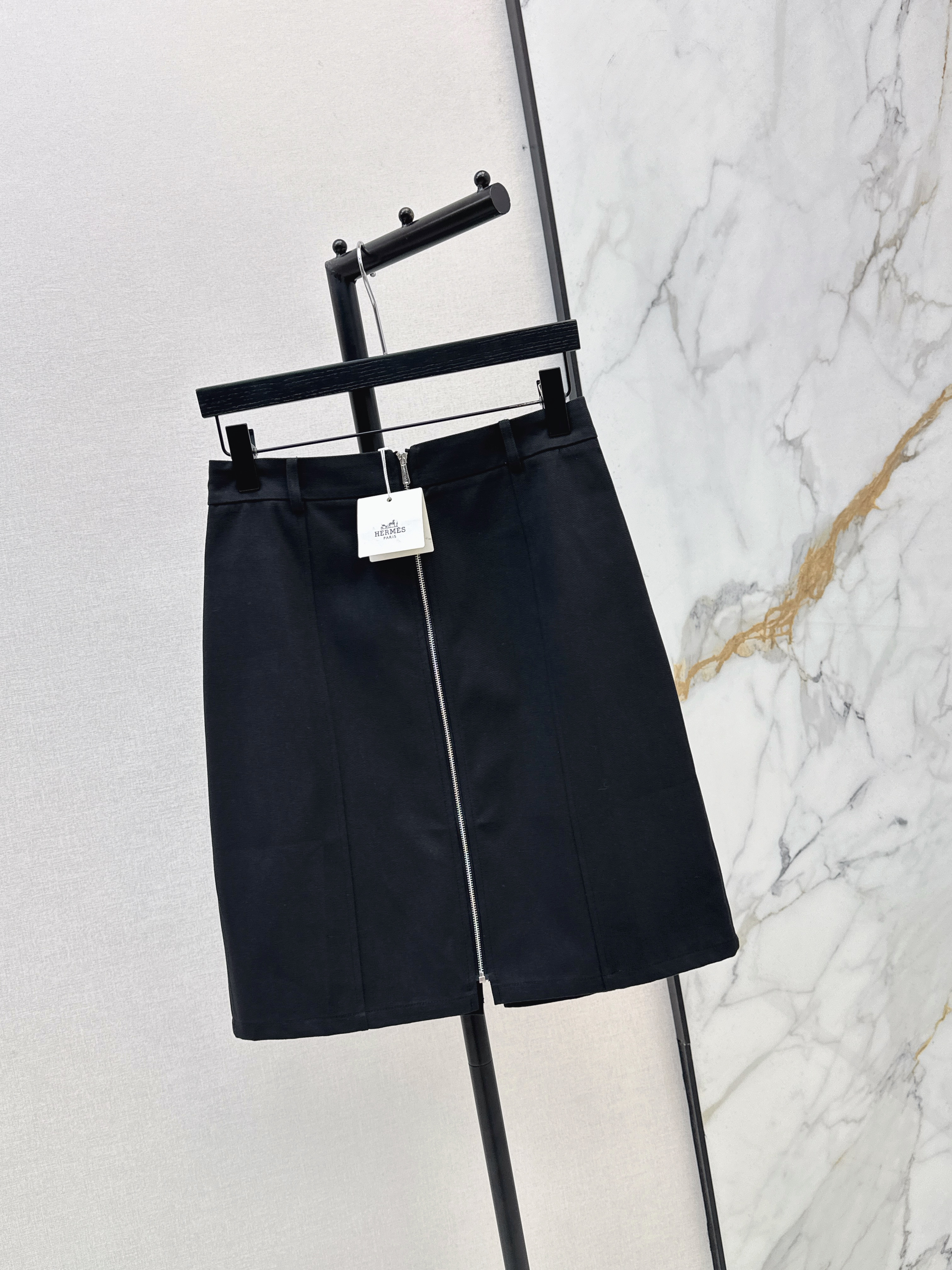 Her 26ss zip-up skirt
