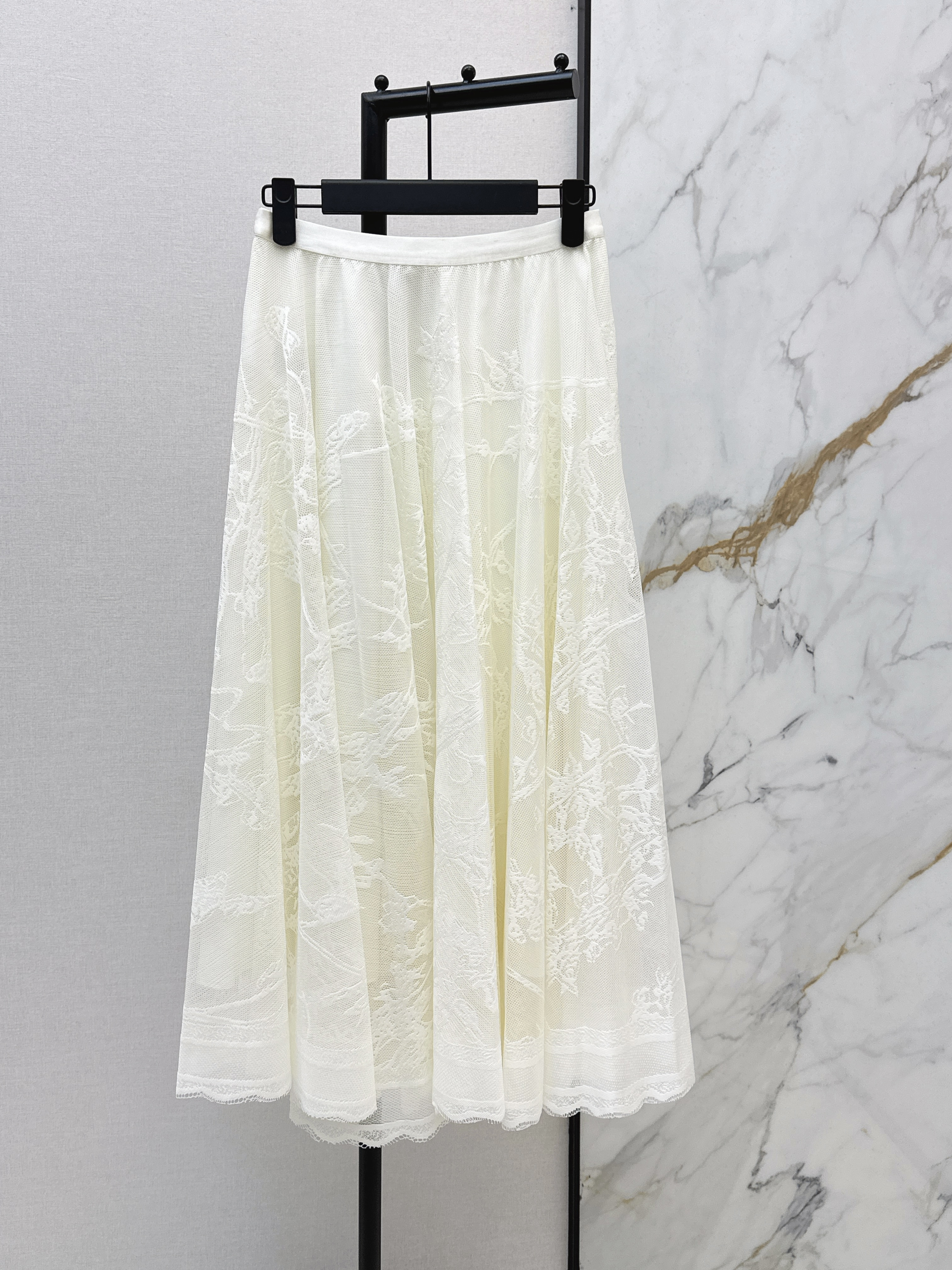 CD 26ss lace skirts