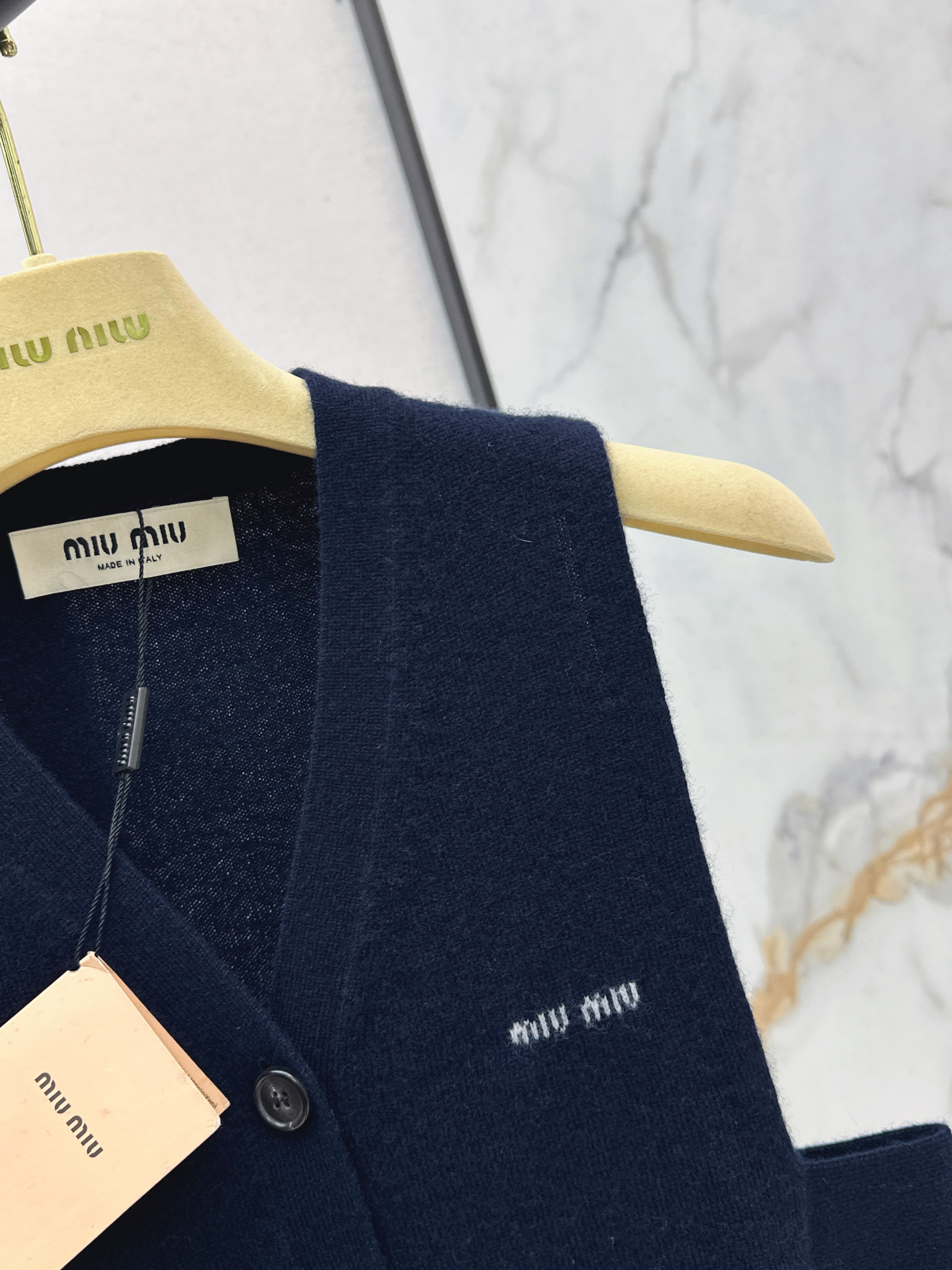 Miu 26ss cashmere vest