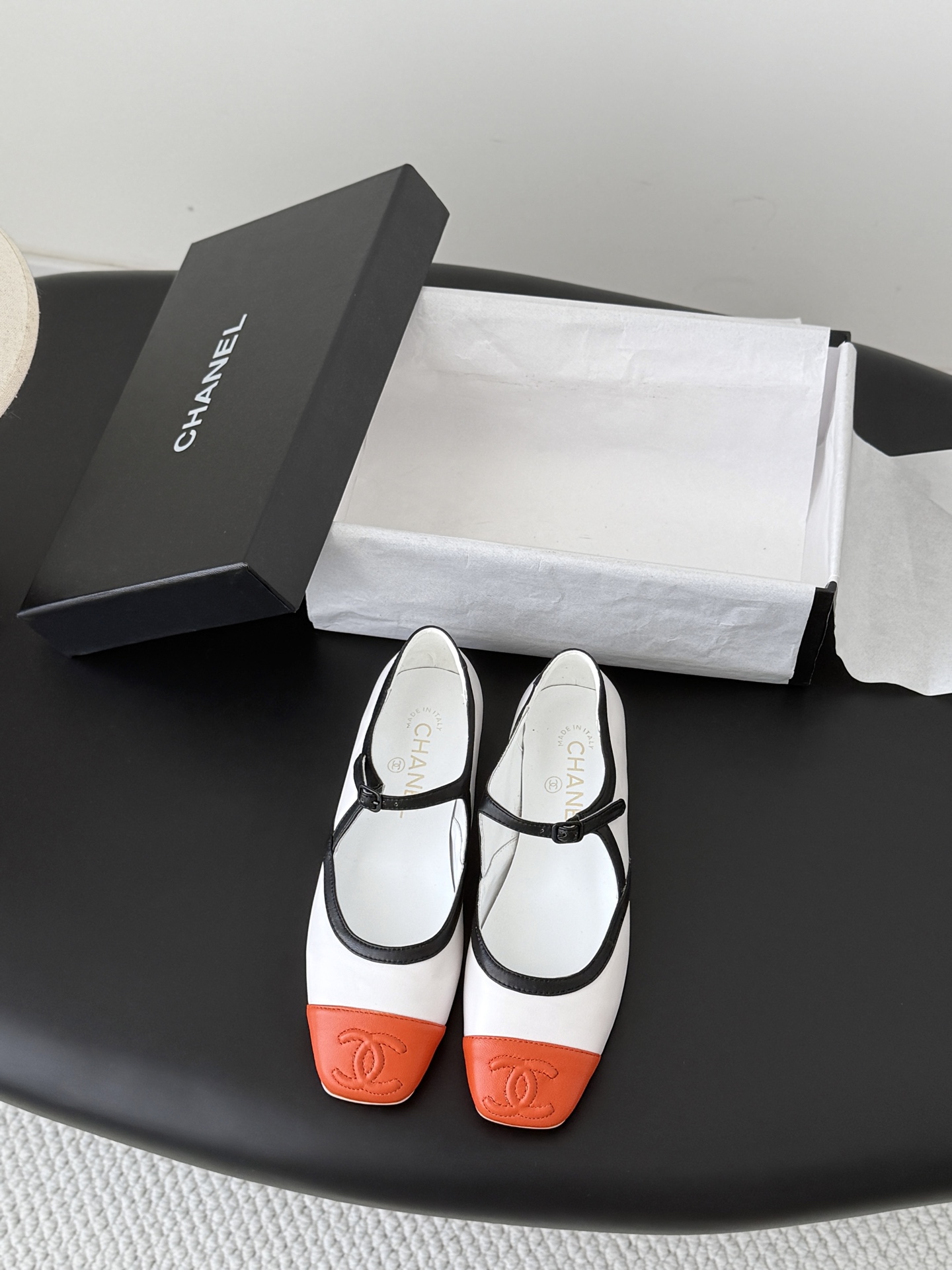 Chan 26K mary jane flats