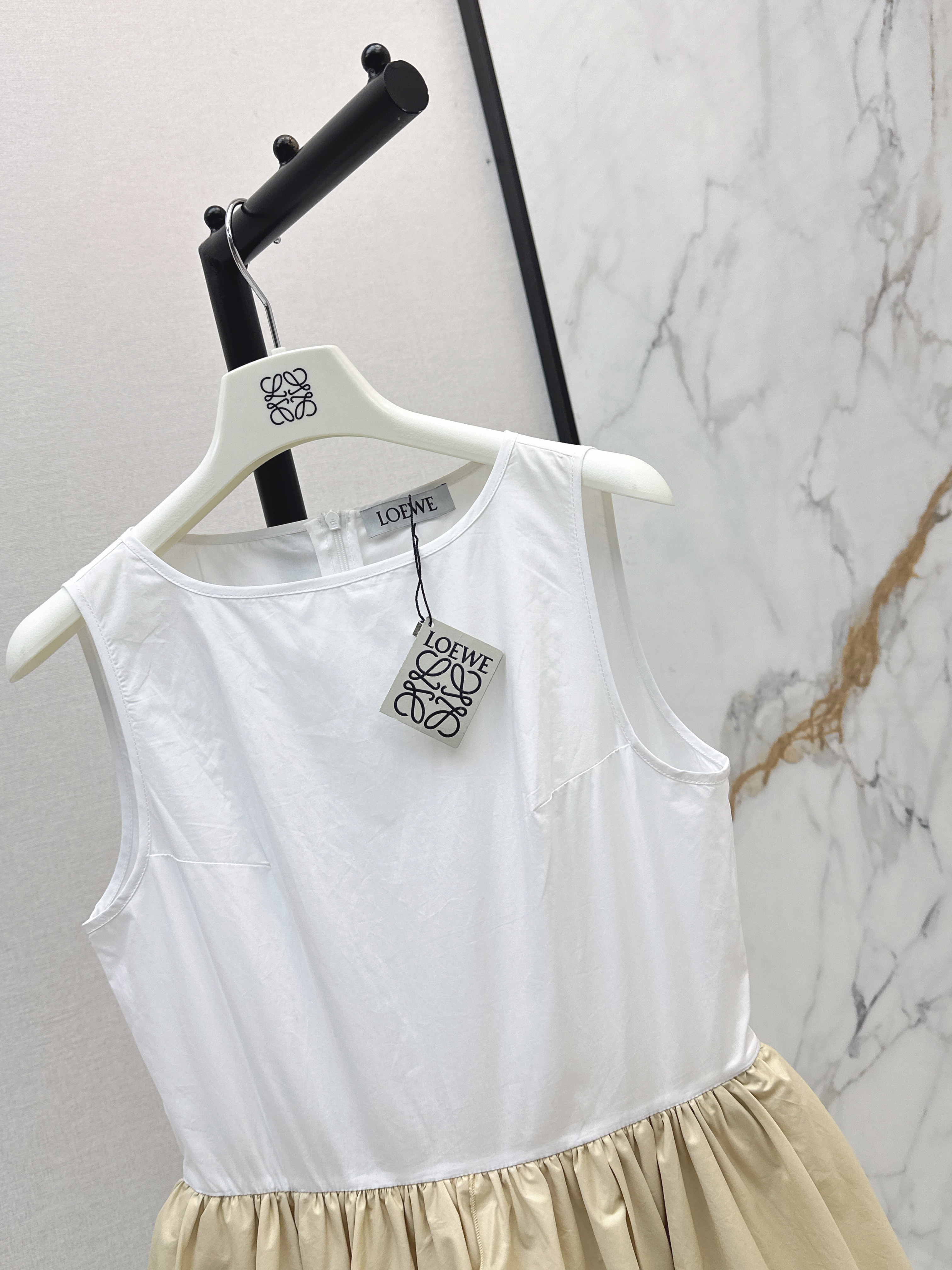 Loe 26ss Sleeveless Ruffle Midi Dress
