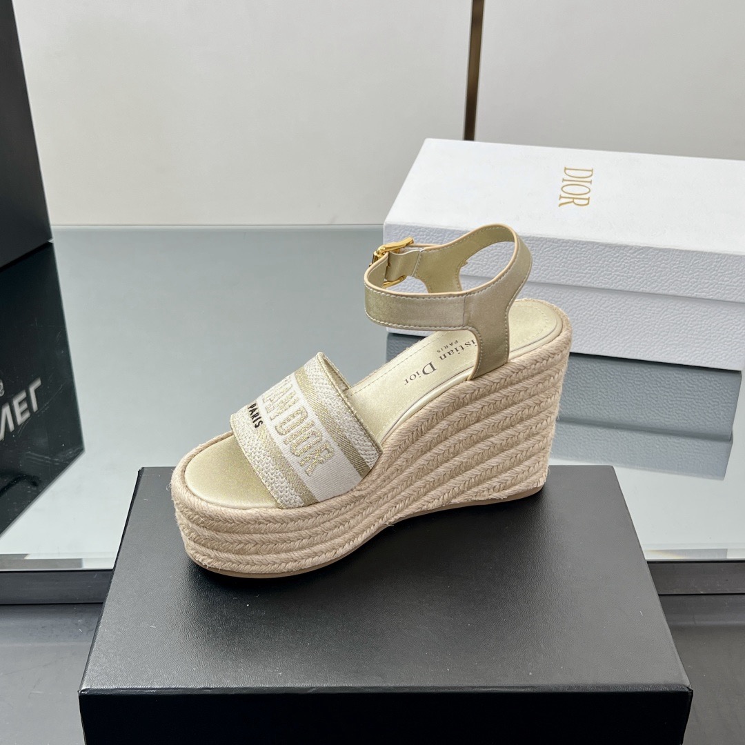 CD 26ss sandals