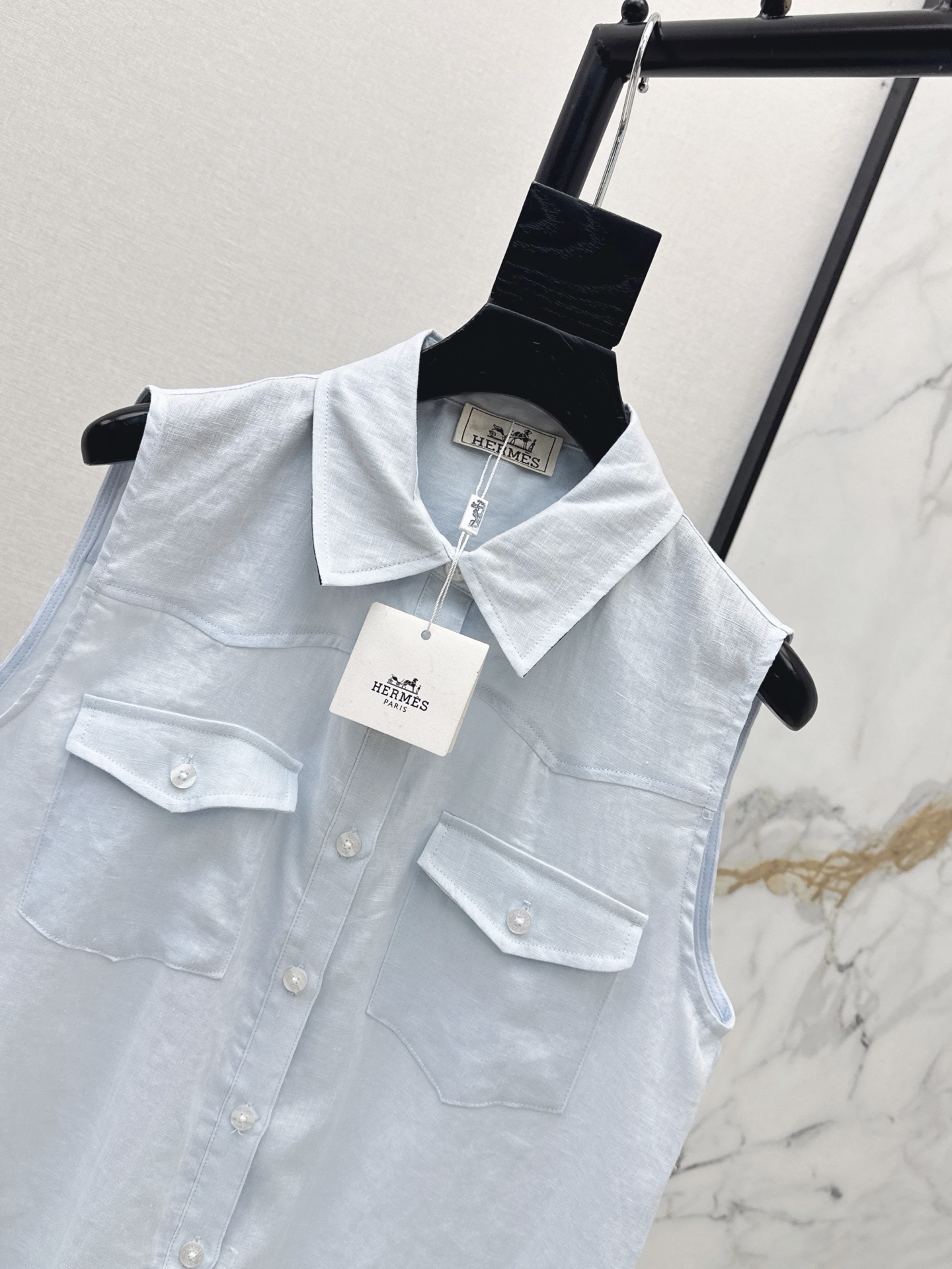 Her 26ss sleeveless shirt