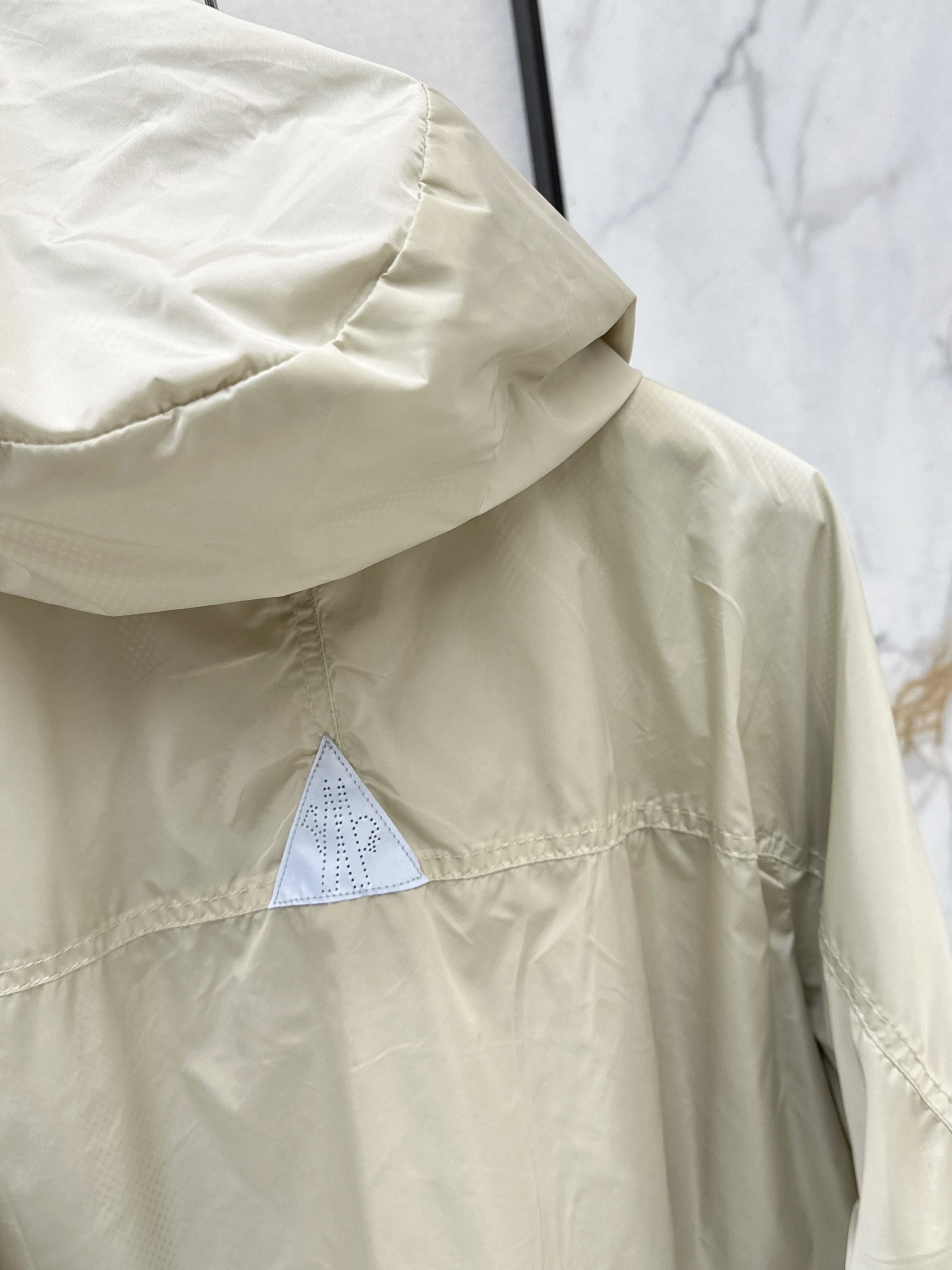 Monc 26ss trench coat