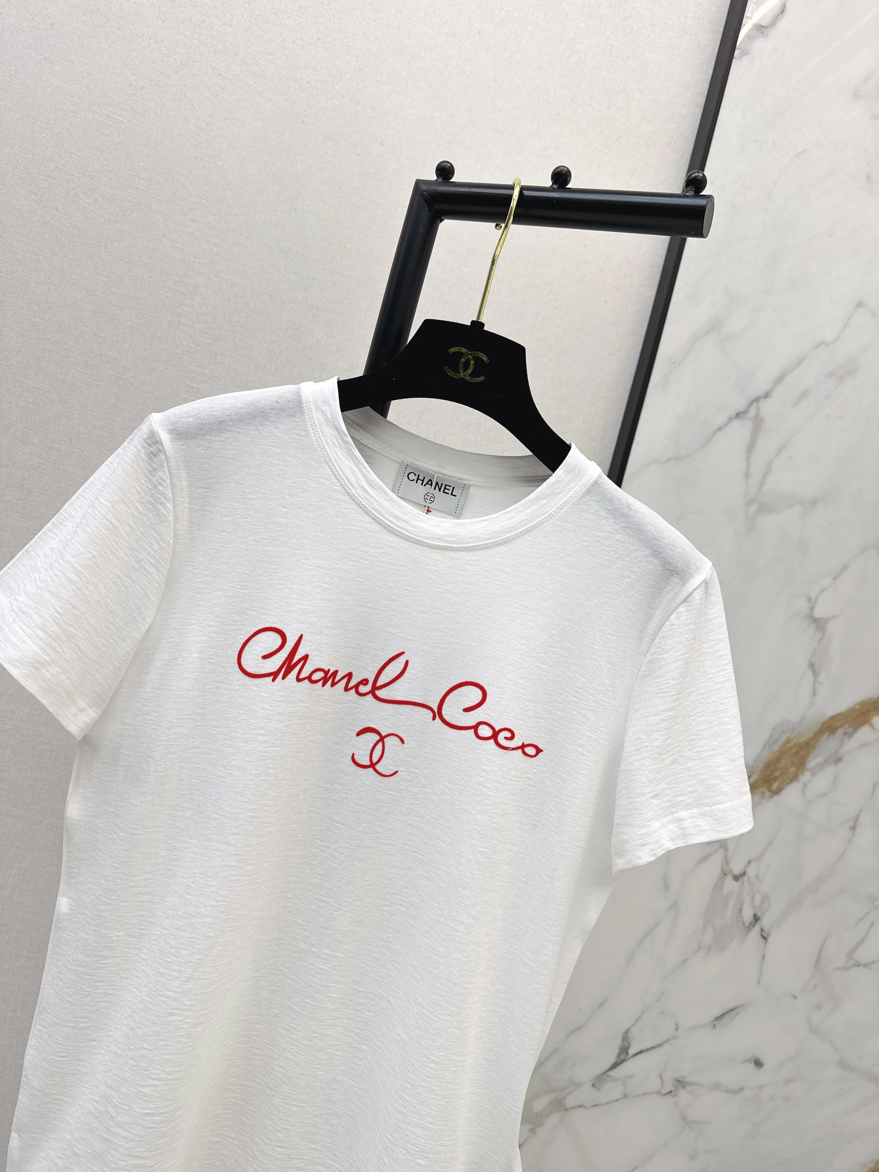 Chan 26ss contrast lettering t-shirt