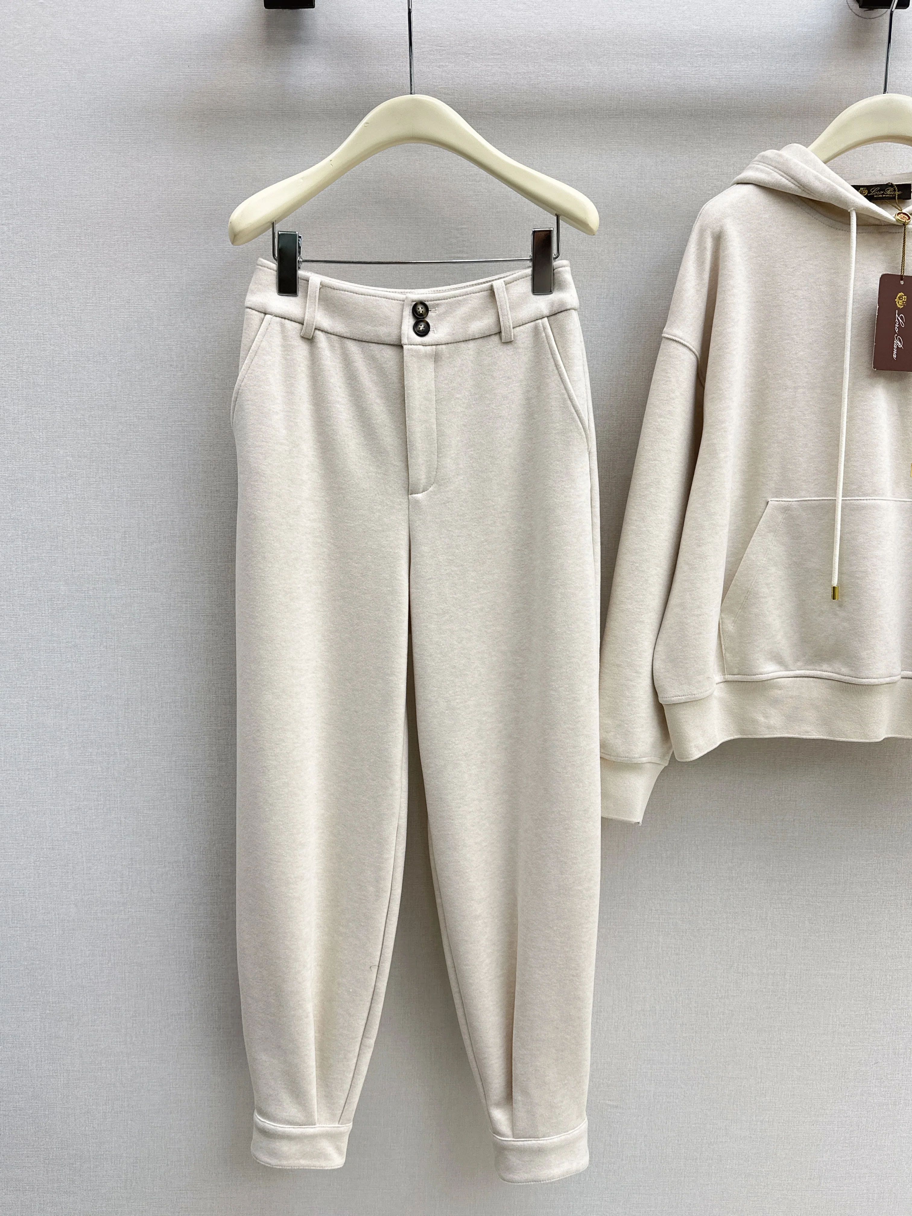 Loro 26ss sweatsuit