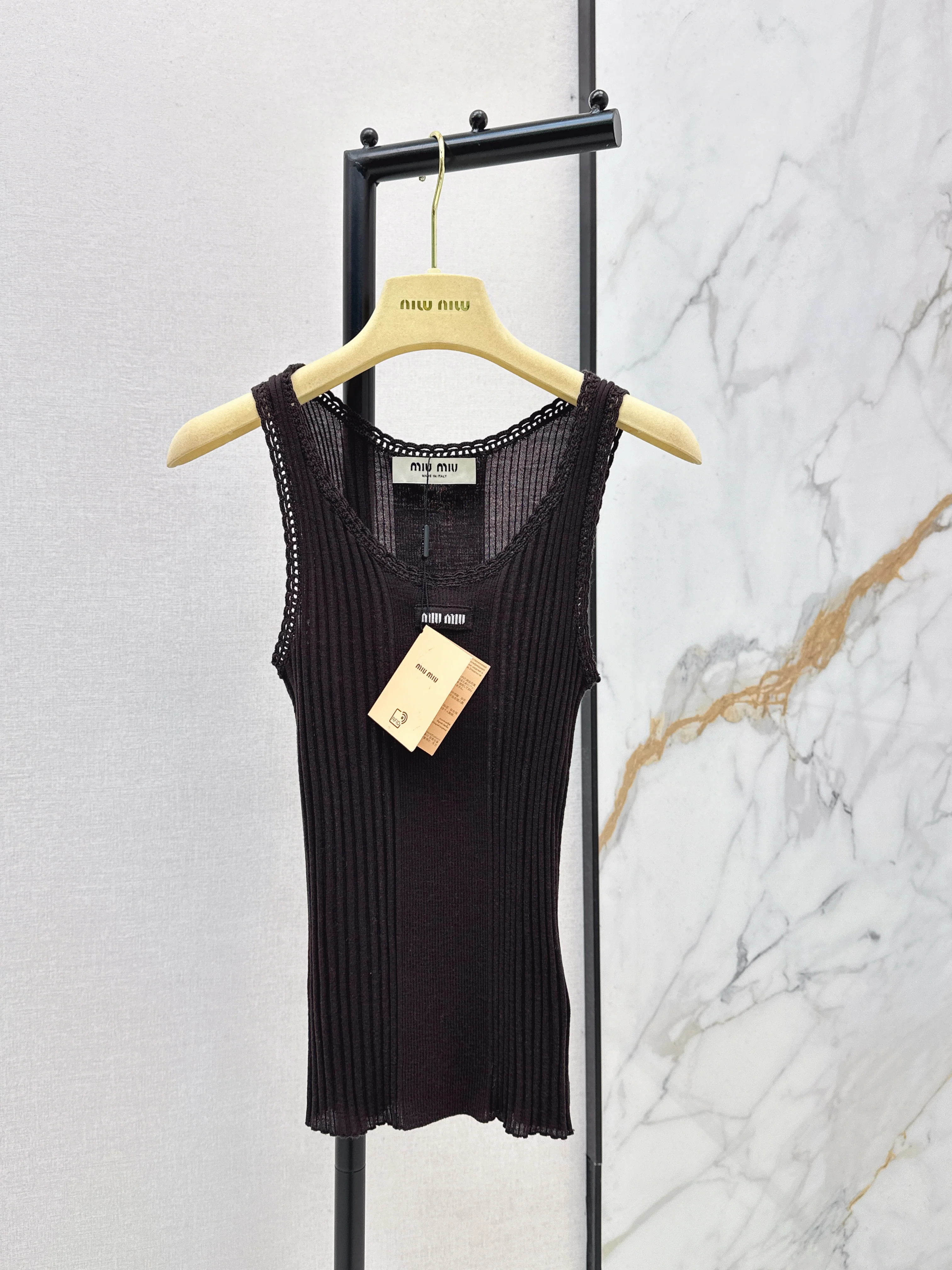 Miu 26ss knitted vest