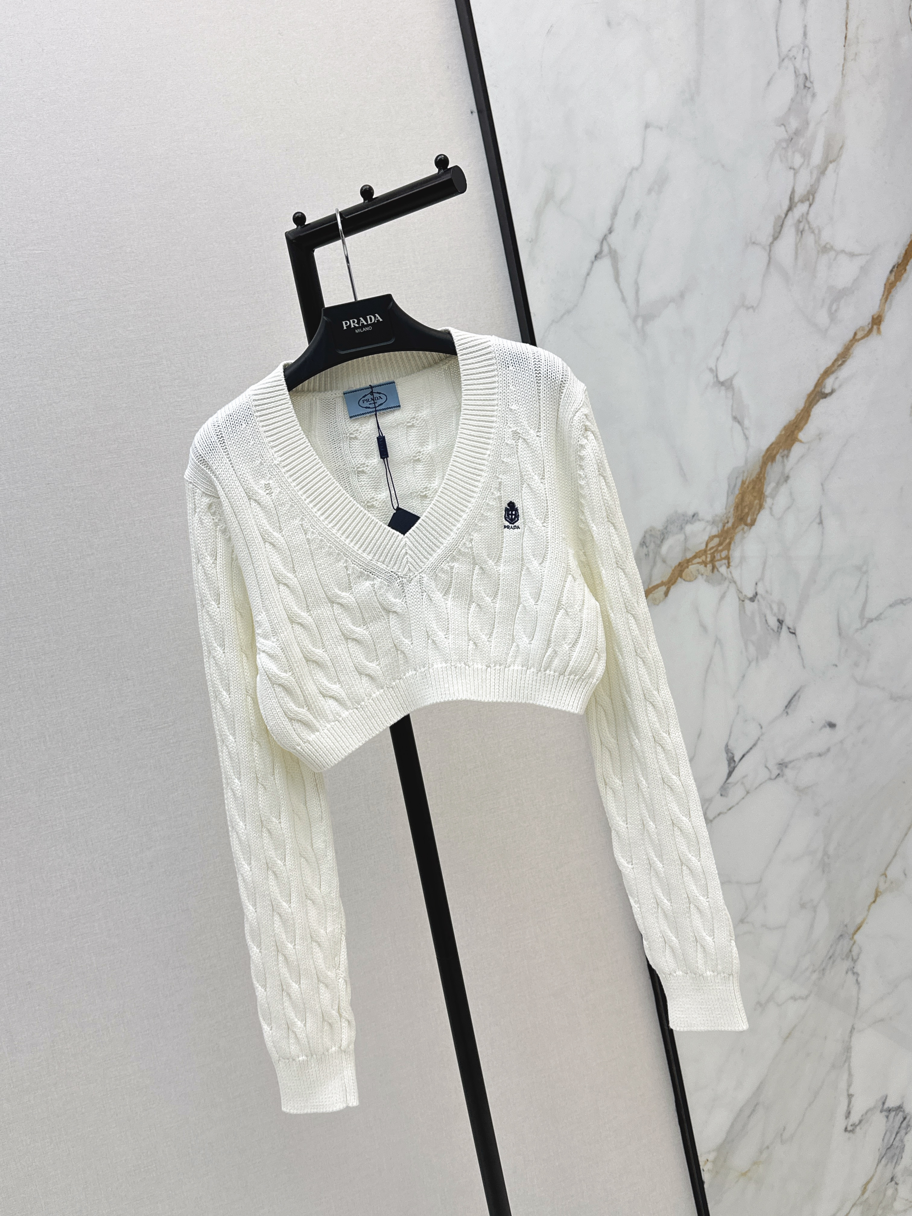 Pra 26ss cable knit cropped sweater