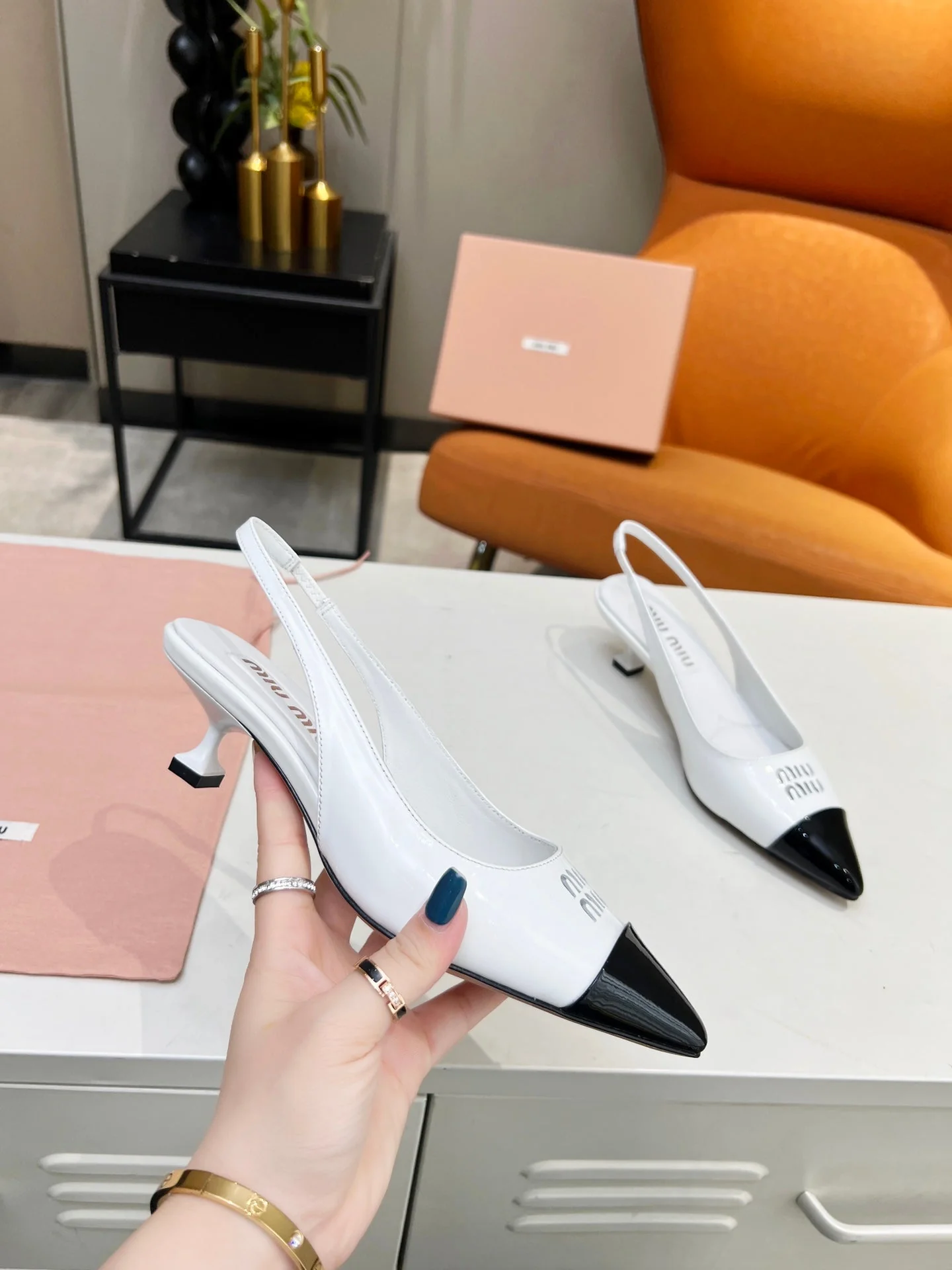 mi Slingback pump
