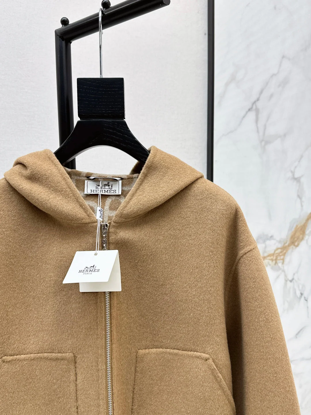 Her 25fw cashmere coat