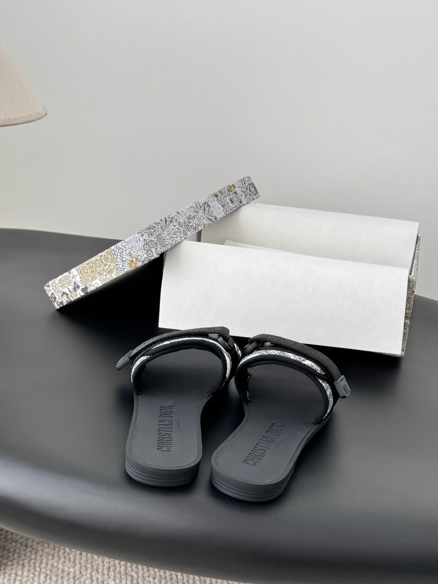 CD 25fw sandals